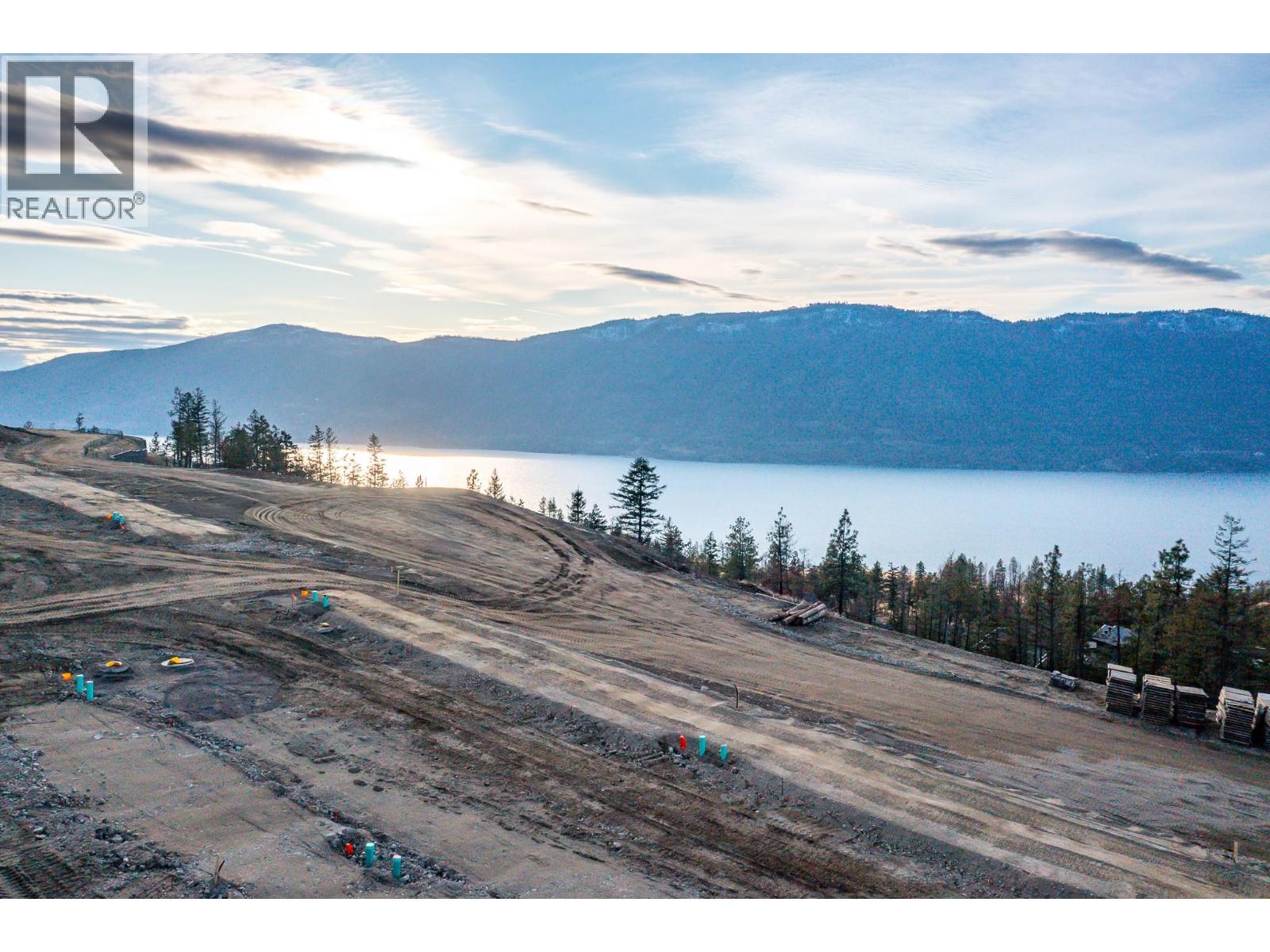 11 Beacon Hill Drive, Lake Country, British Columbia  V4V 0A9 - Photo 8 - 10376069