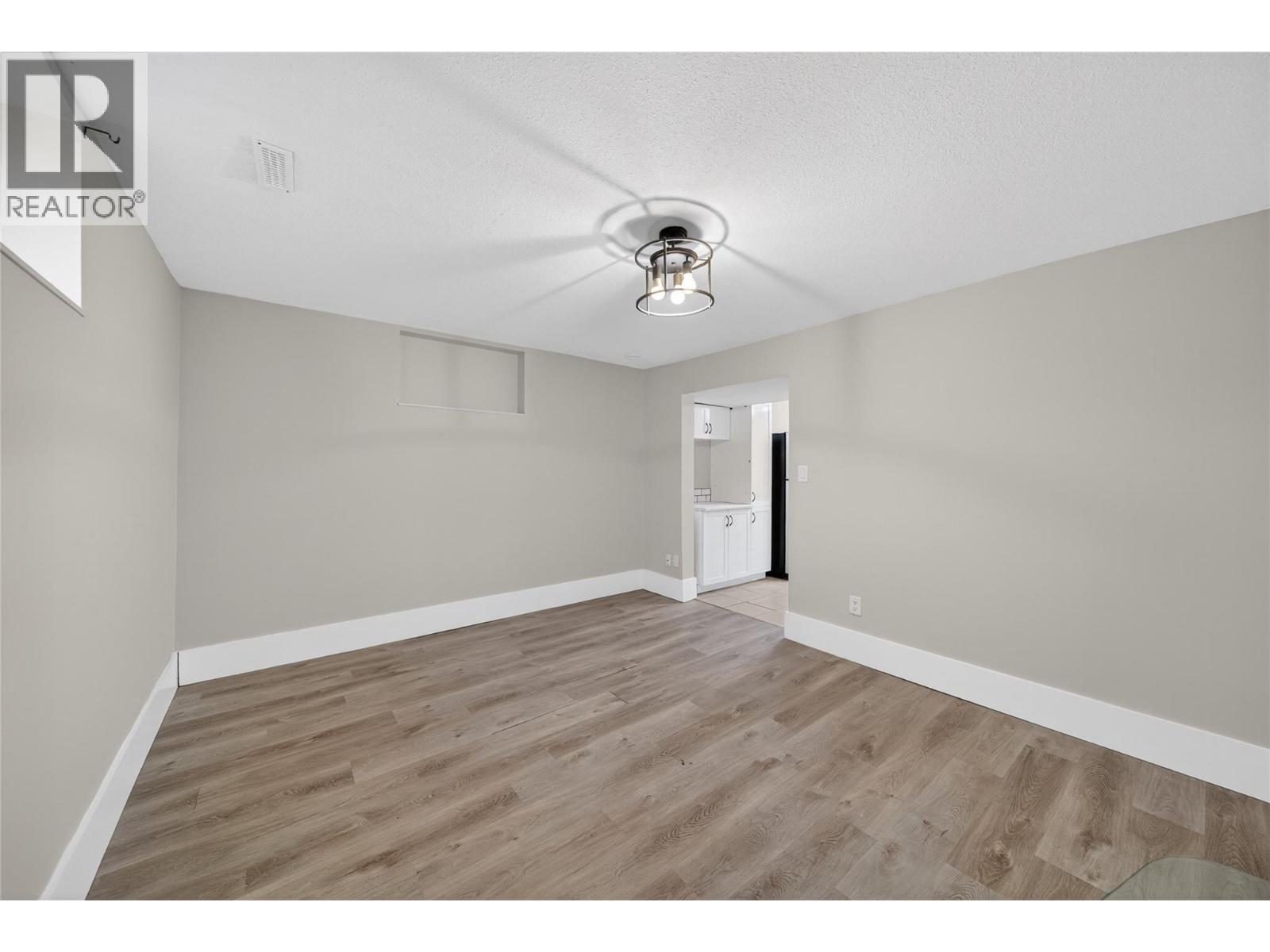 1153 Lethbridge Avenue, Kamloops, British Columbia  V2B 1Y3 - Photo 30 - 10376618