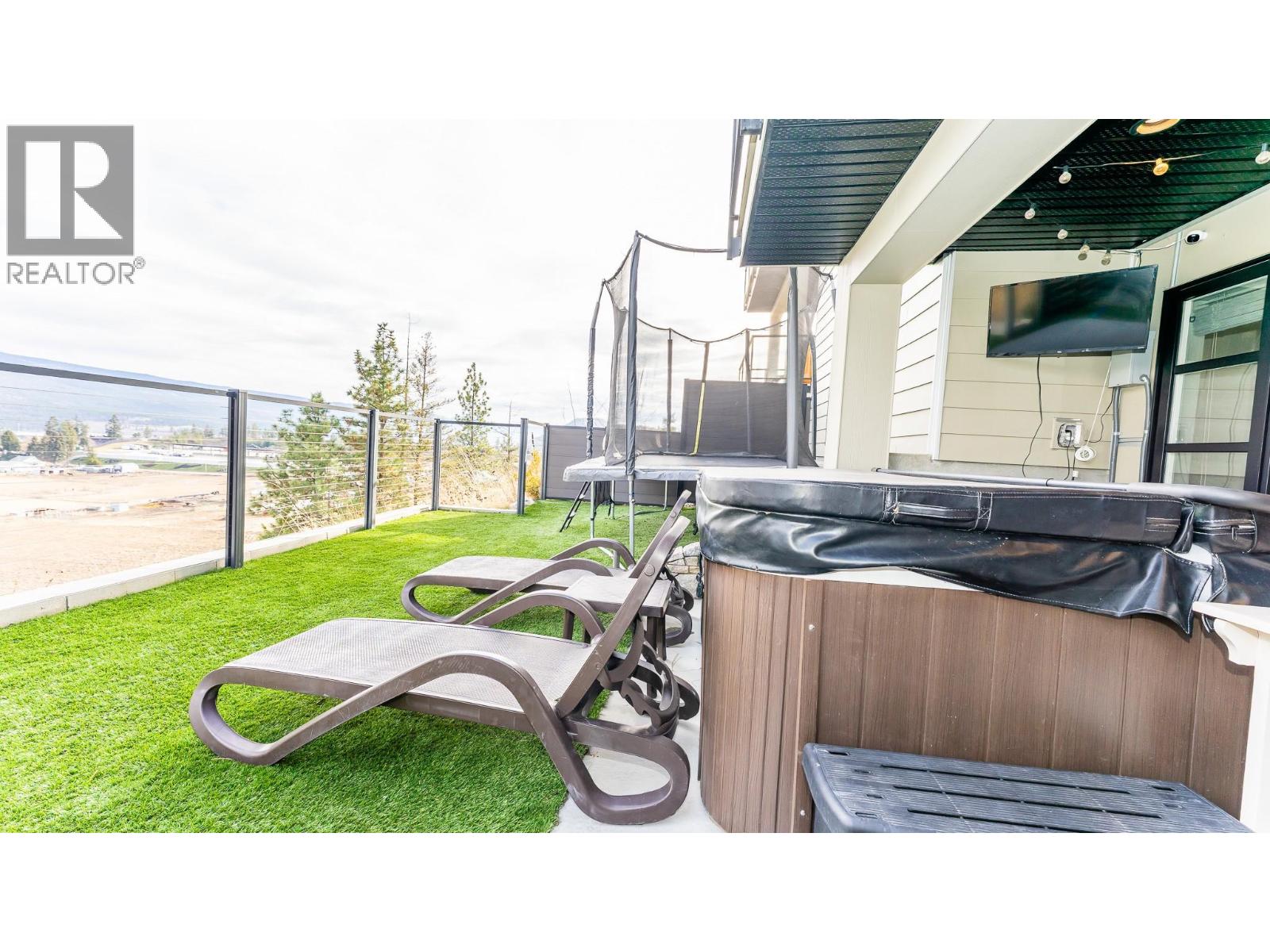 9671 Celeste Road, Lake Country, British Columbia  V4V 2R9 - Photo 13 - 10376593