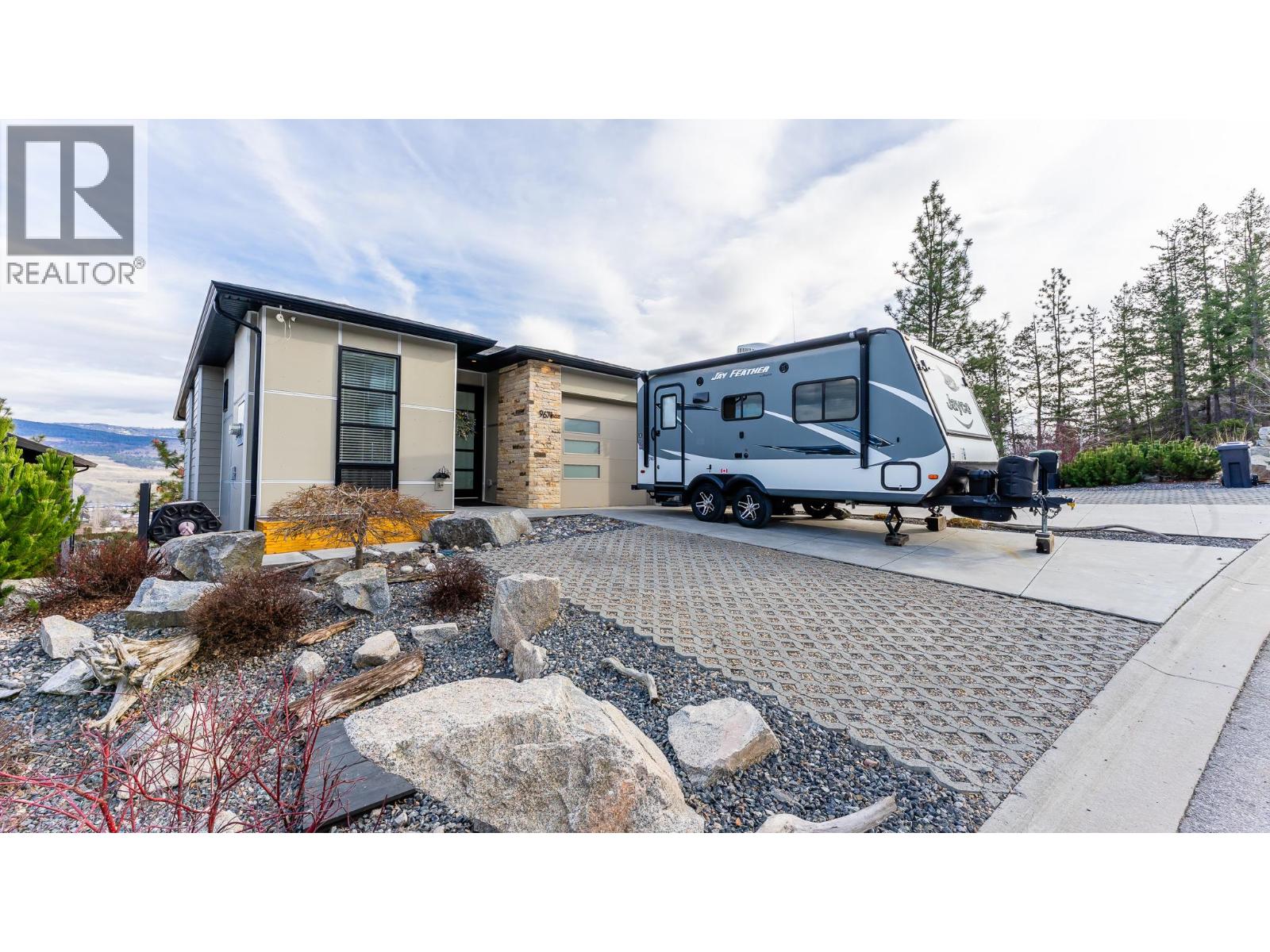 9671 Celeste Road, Lake Country, British Columbia  V4V 2R9 - Photo 15 - 10376593