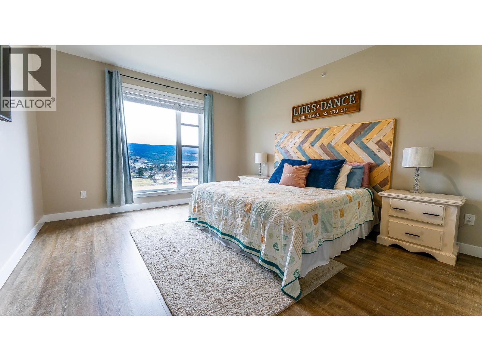 9671 Celeste Road, Lake Country, British Columbia  V4V 2R9 - Photo 5 - 10376593