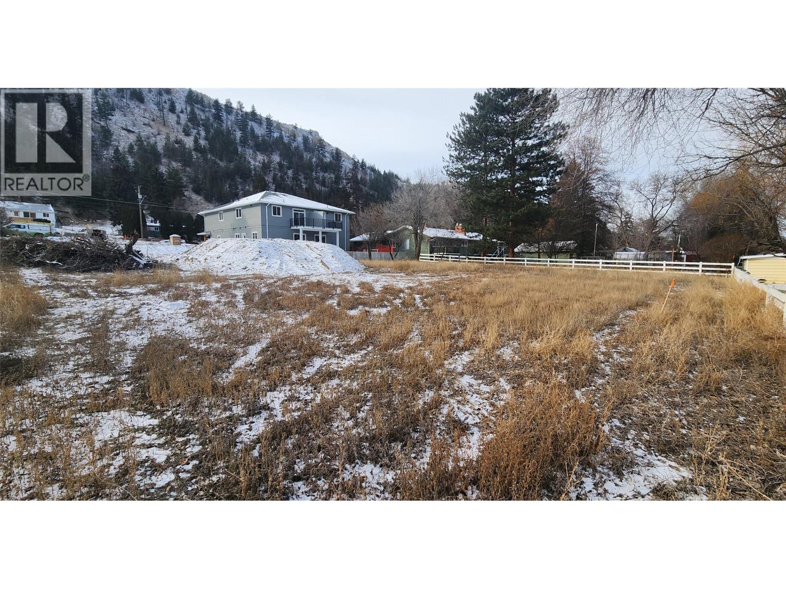 5888 Dallas Drive, Kamloops, British Columbia  V2C 4X2 - Photo 4 - 10376651