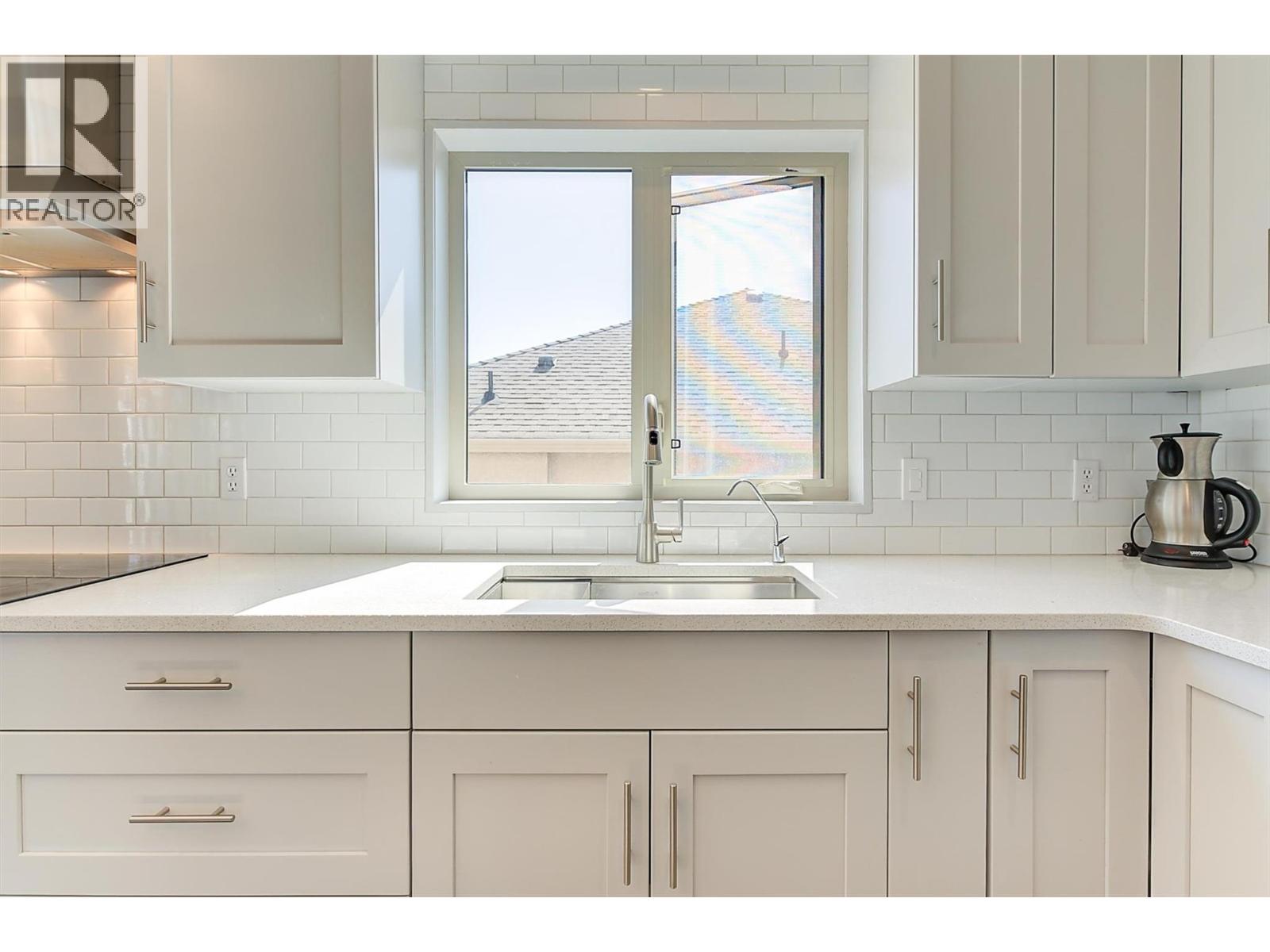 2069 Horizon Drive, West Kelowna, British Columbia  V1Z 3N4 - Photo 14 - 10376647