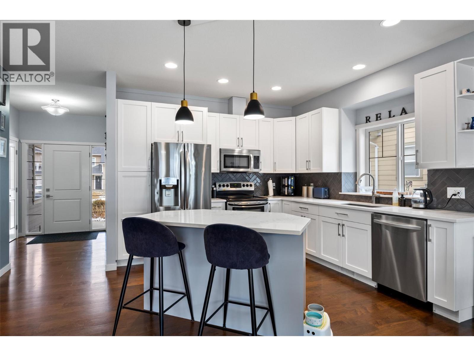 1786 Foxtail Drive, Kamloops, British Columbia  V1S 0B1 - Photo 8 - 10376439