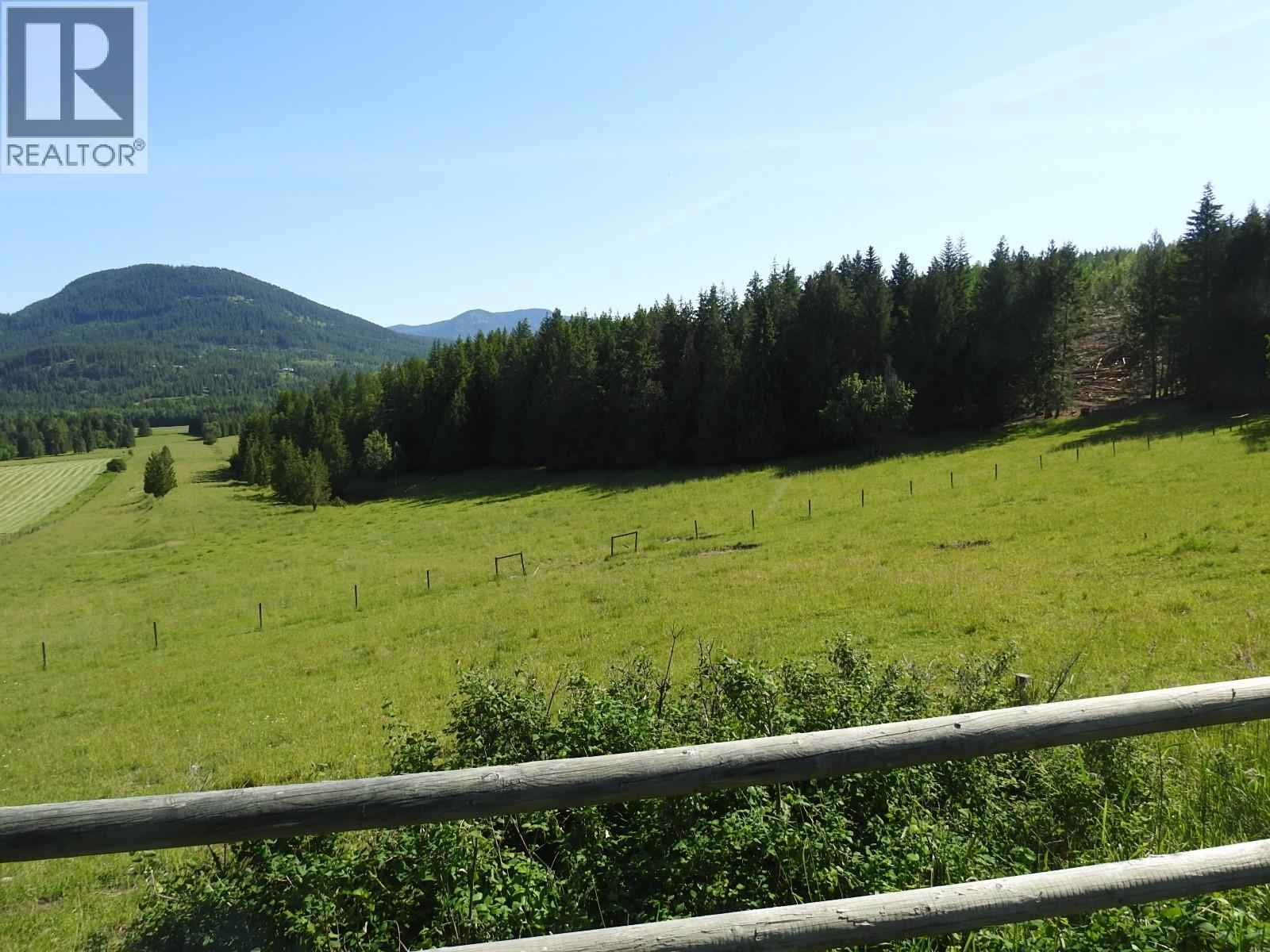 43 Sigalet Road, Lumby, British Columbia  V0E 2G6 - Photo 5 - 10376662