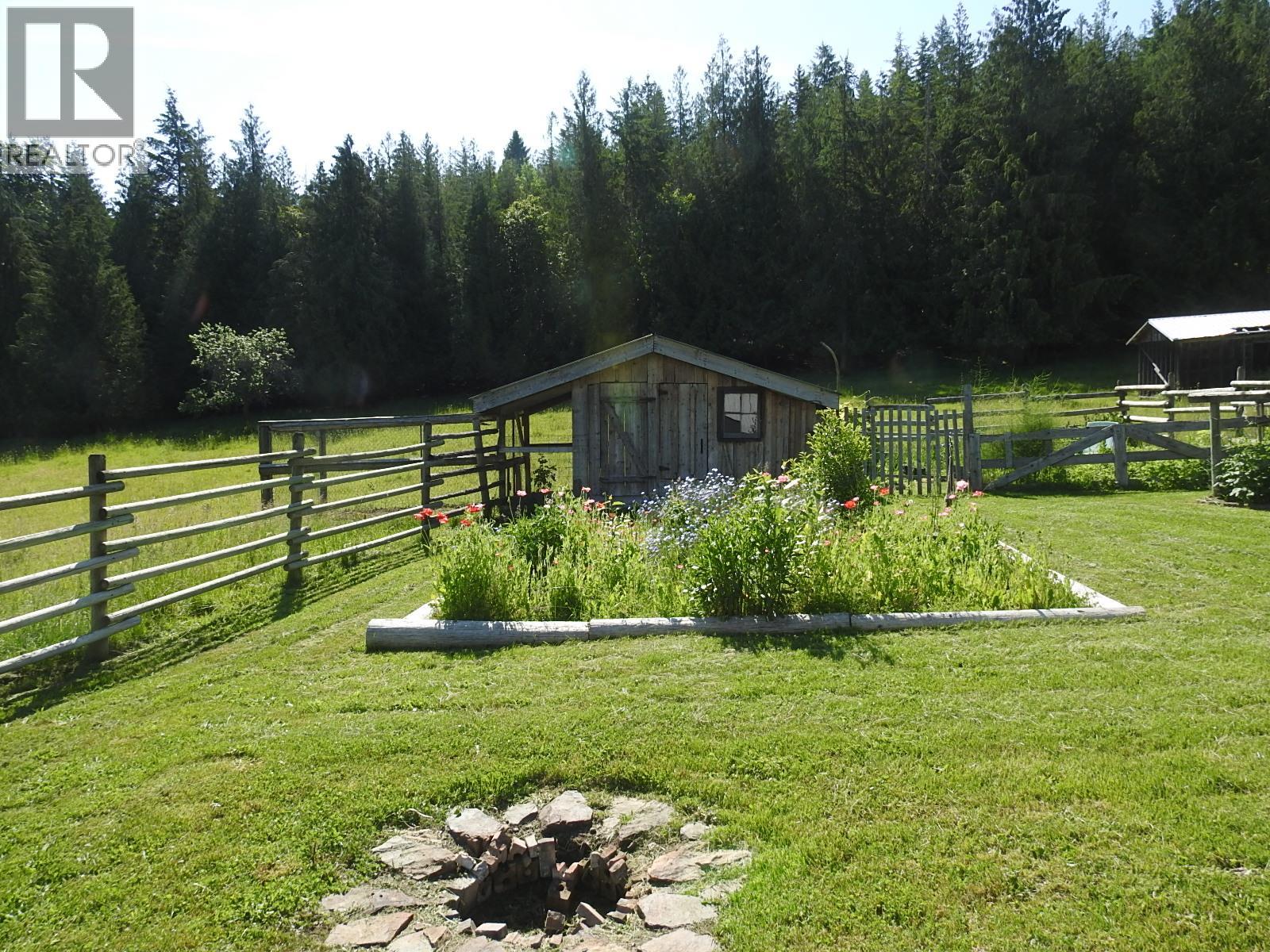 43 Sigalet Road, Lumby, British Columbia  V0E 2G6 - Photo 7 - 10376662