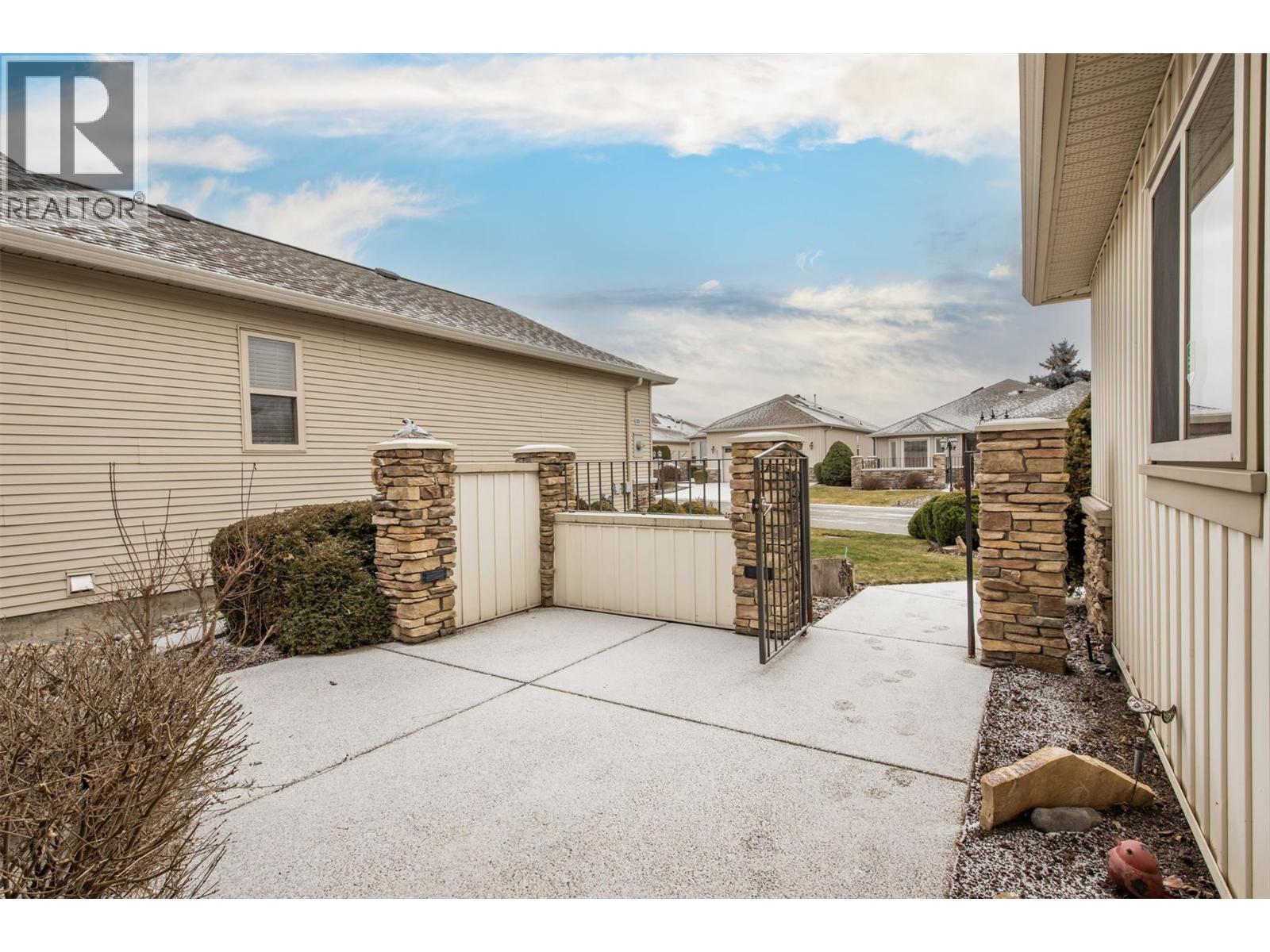 2365 Stillingfleet Road Unit# 217, Kelowna, British Columbia  V1W 3X9 - Photo 6 - 10376659