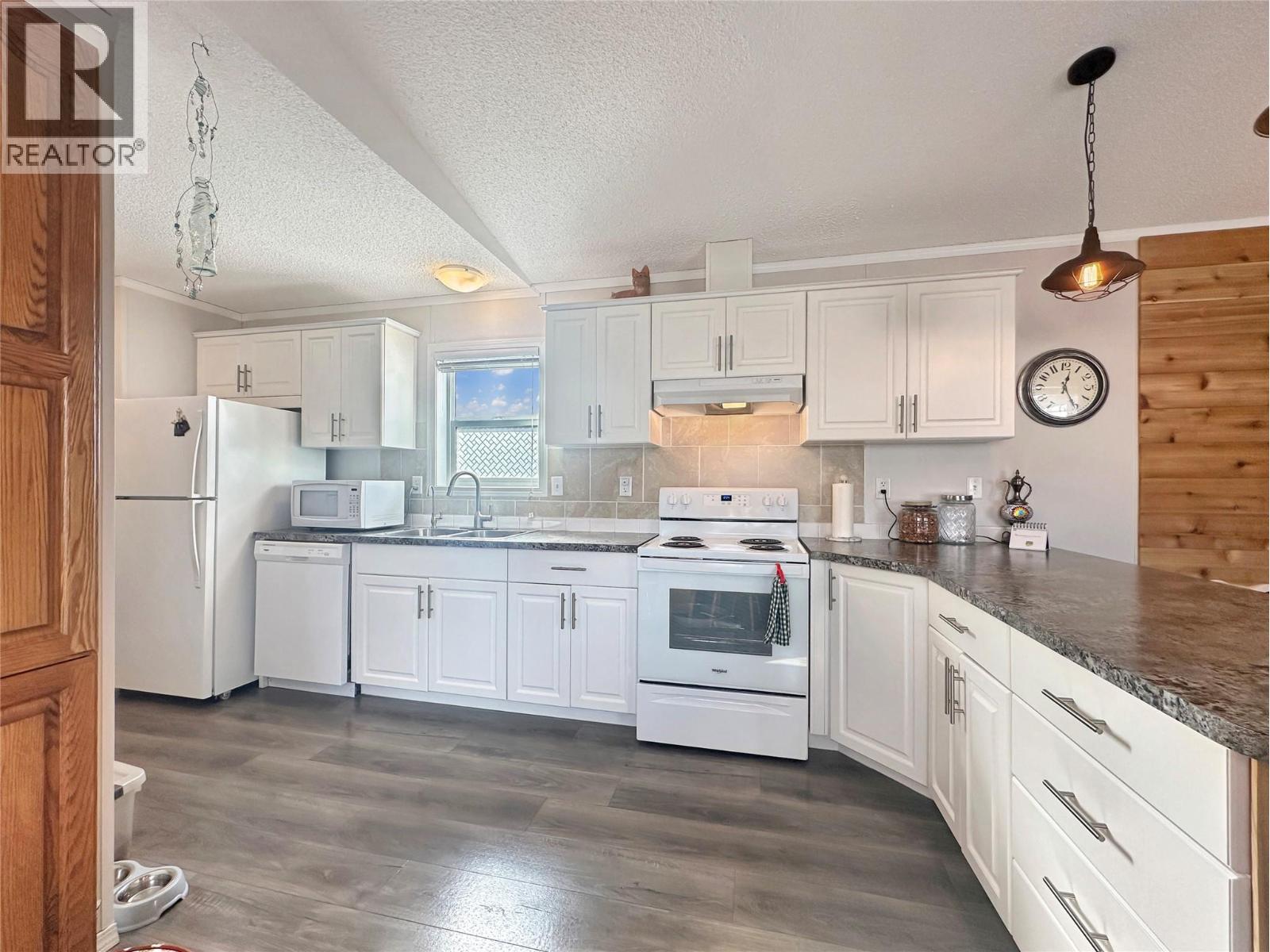 263 Highway 3 Unit# 24, Princeton, British Columbia  V0X 1W0 - Photo 2 - 10376670