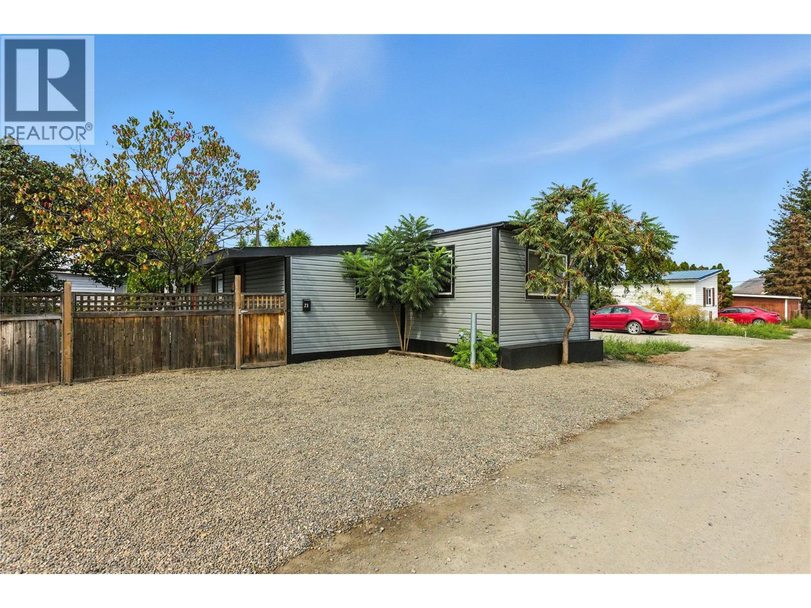 771 Athabasca Street Unit# 23, Kamloops, British Columbia  V2H 1C8 - Photo 2 - 10376623