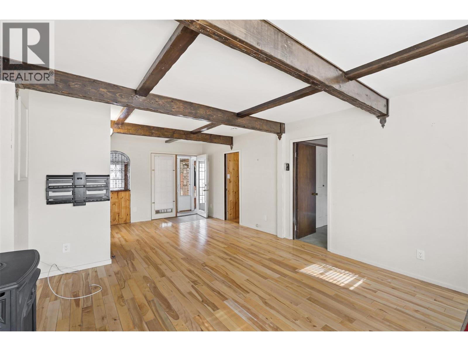 376 Alexander Avenue, Kamloops, British Columbia  V2B 3R3 - Photo 3 - 10376611