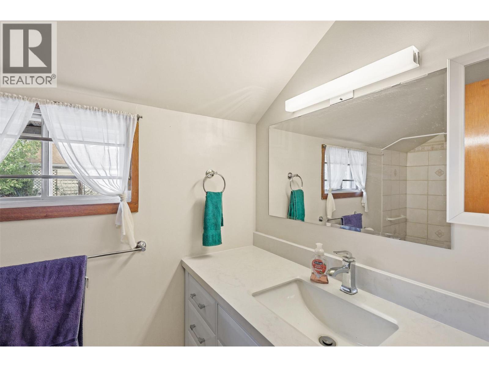 376 Alexander Avenue, Kamloops, British Columbia  V2B 3R3 - Photo 8 - 10376611