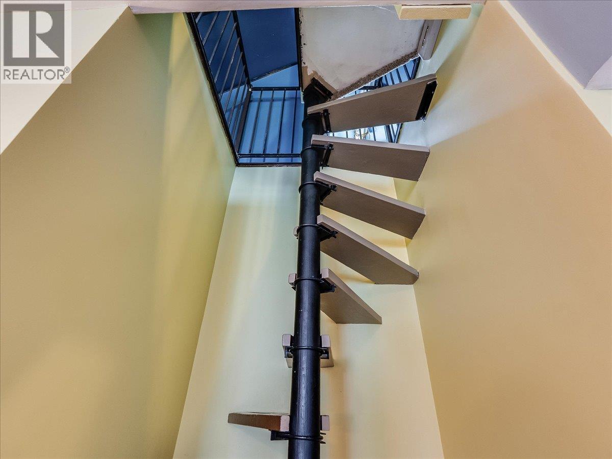 1522 Third Avenue, Trail, British Columbia  V1R 1P7 - Photo 16 - 10376498