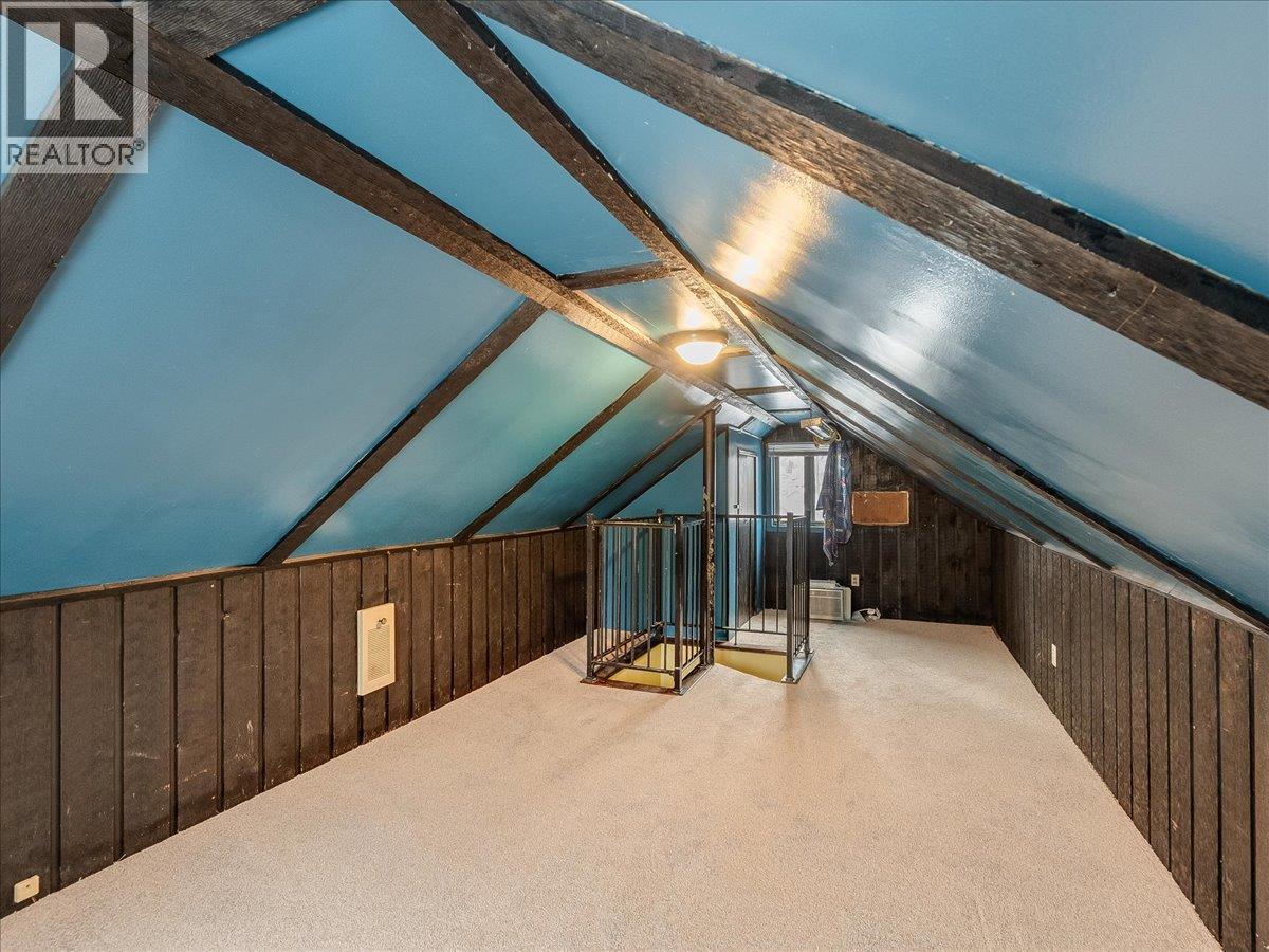 1522 Third Avenue, Trail, British Columbia  V1R 1P7 - Photo 17 - 10376498