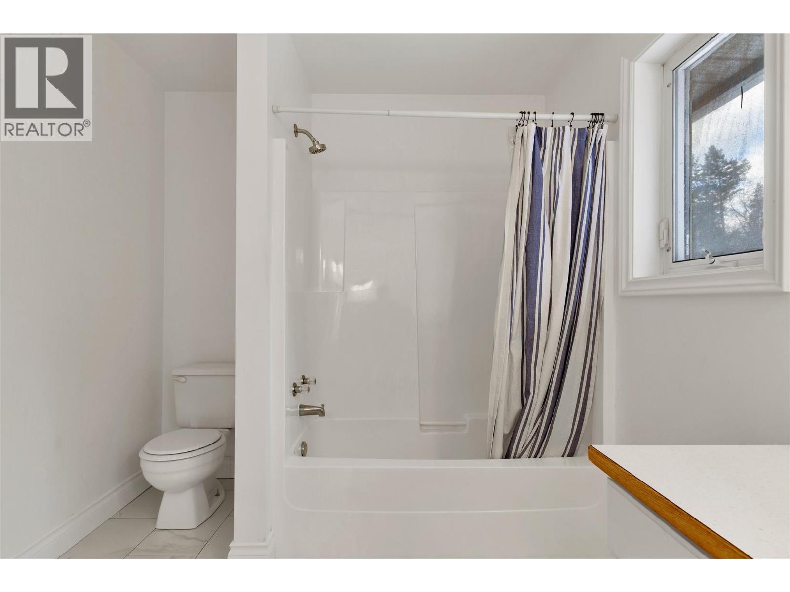 1065 Bx Road, Vernon, British Columbia  V1B 3K2 - Photo 52 - 10376733