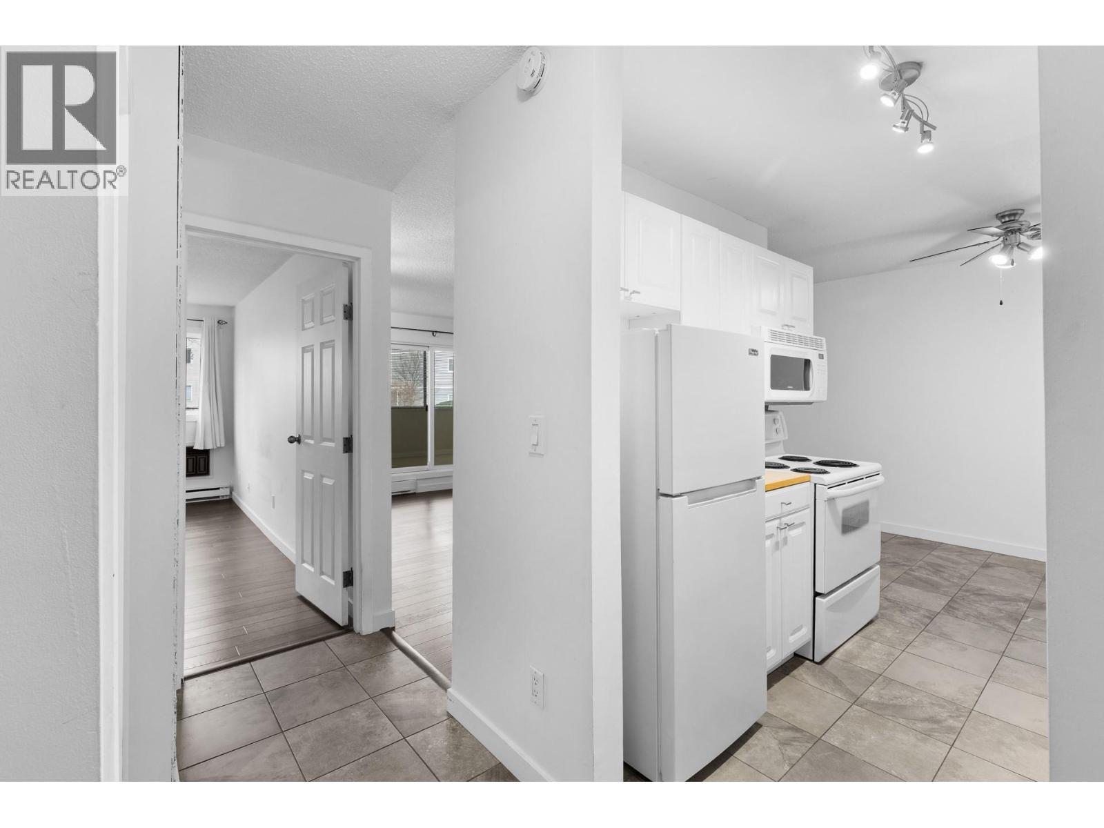 445 All Star Court Unit# 112, Kelowna, British Columbia  V1X 5N7 - Photo 3 - 10376632