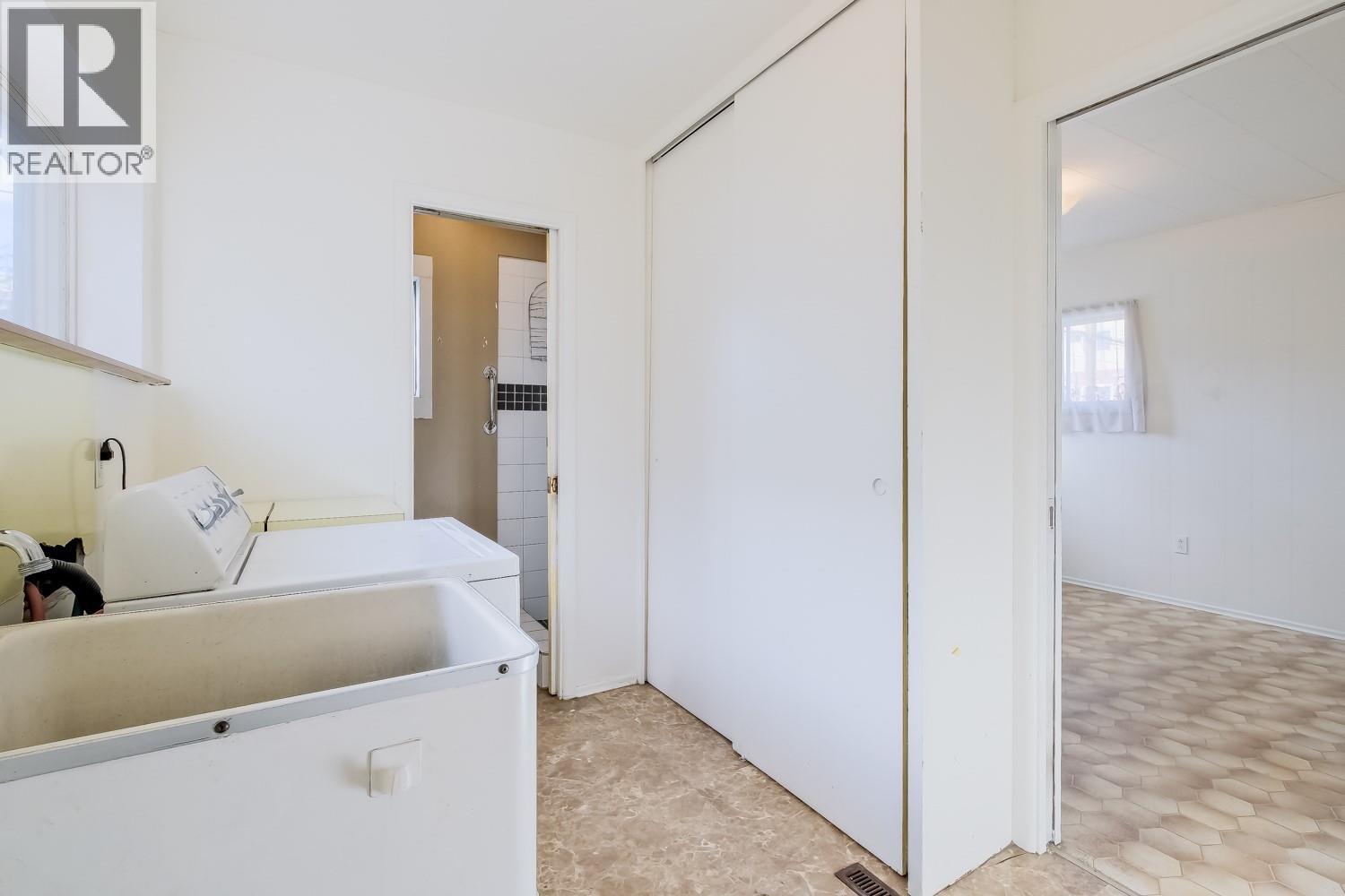 681 Main Street, Penticton, British Columbia  V2A 5C9 - Photo 6 - 10376755