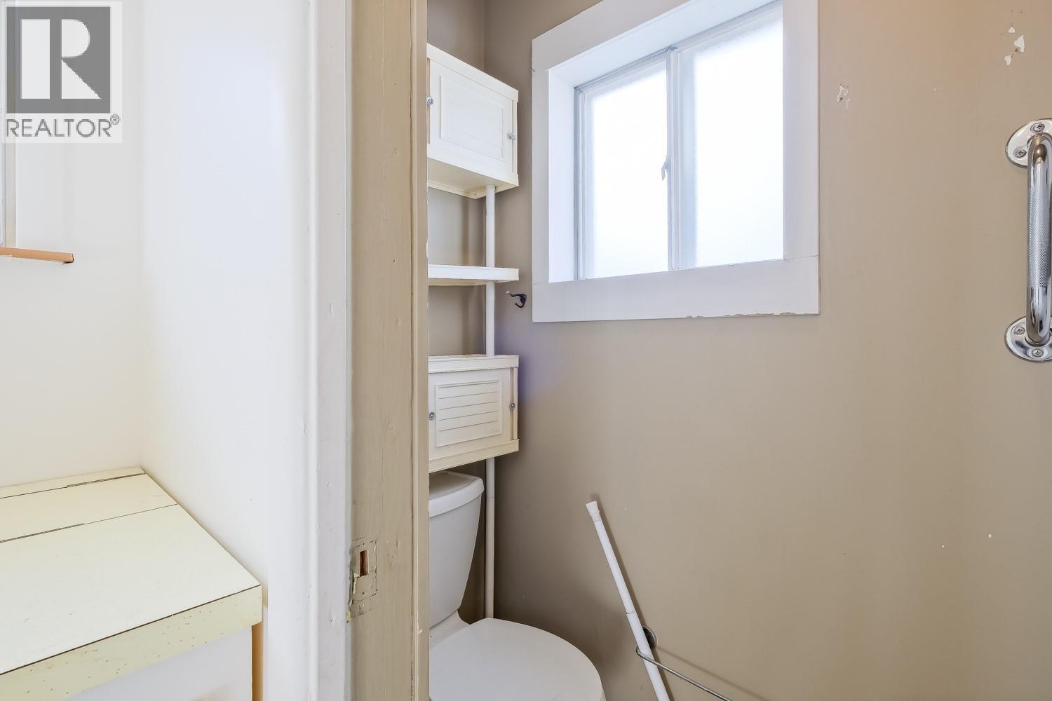 681 Main Street, Penticton, British Columbia  V2A 5C9 - Photo 4 - 10376608