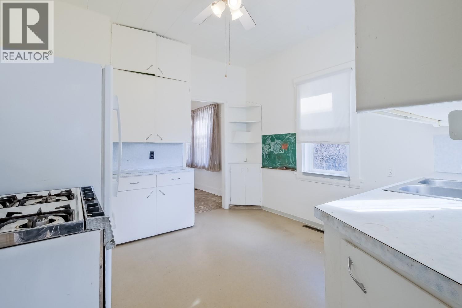 681 Main Street, Penticton, British Columbia  V2A 5C9 - Photo 8 - 10376608