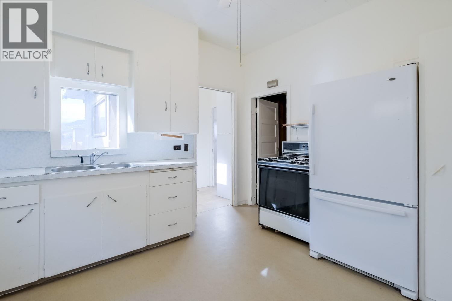 681 Main Street, Penticton, British Columbia  V2A 5C9 - Photo 9 - 10376608