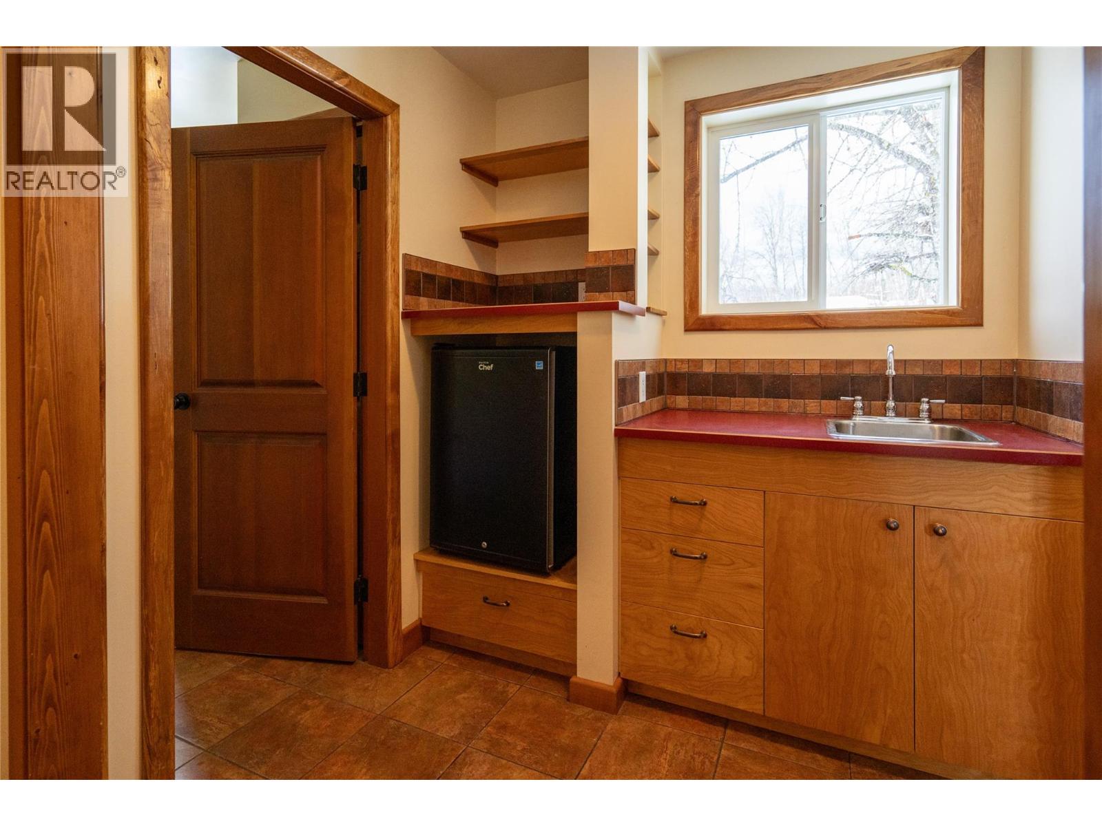 1918 Camozzi Road, Revelstoke, British Columbia  V0E 2S0 - Photo 31 - 10376577