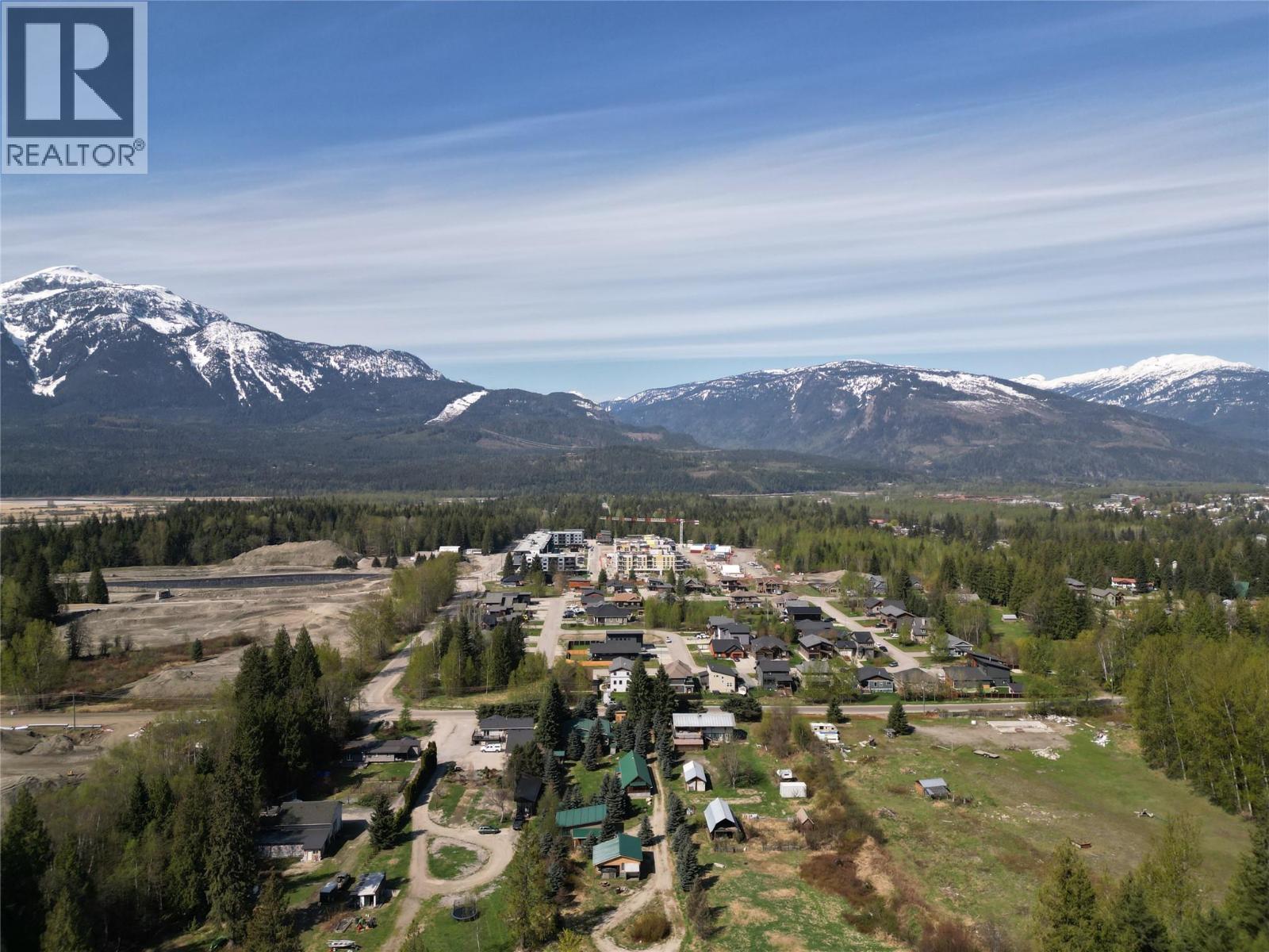 1918 Camozzi Road, Revelstoke, British Columbia  V0E 2S0 - Photo 7 - 10376577