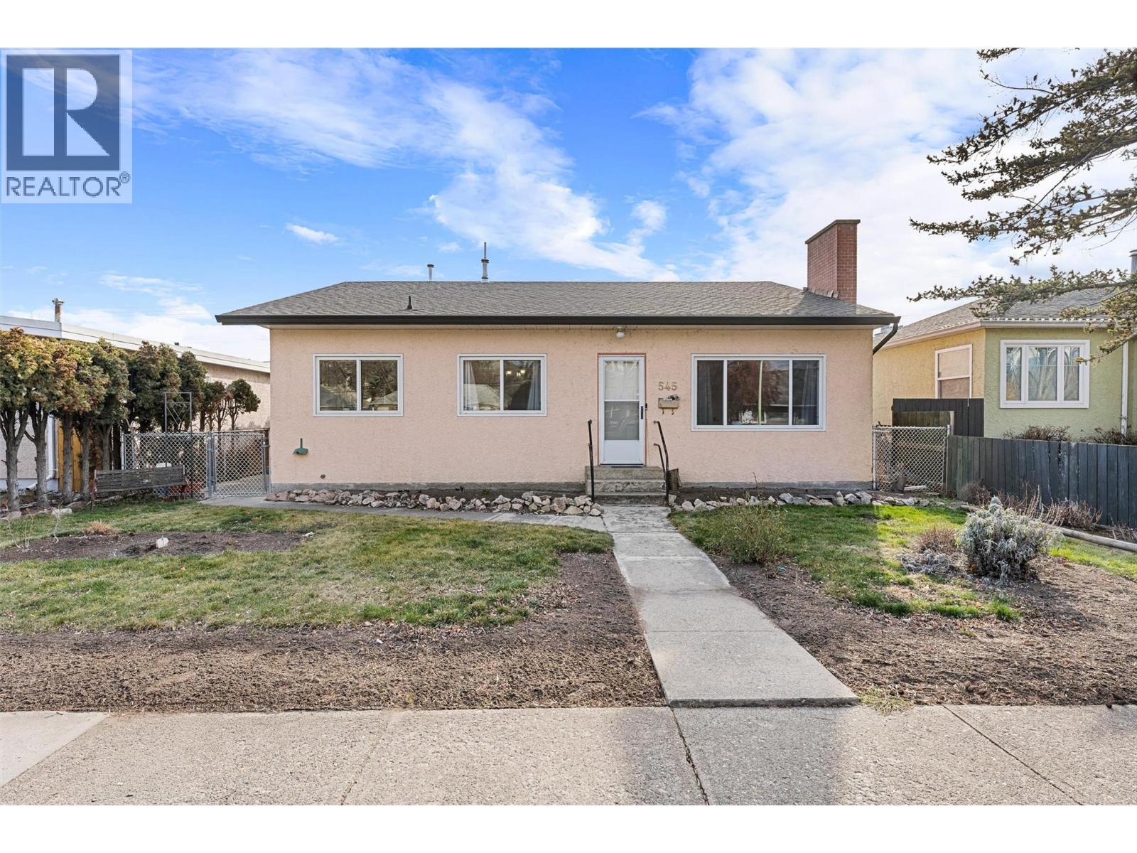 545 Bay Avenue, Kelowna, British Columbia  V1Y 7J8 - Photo 1 - 10376756