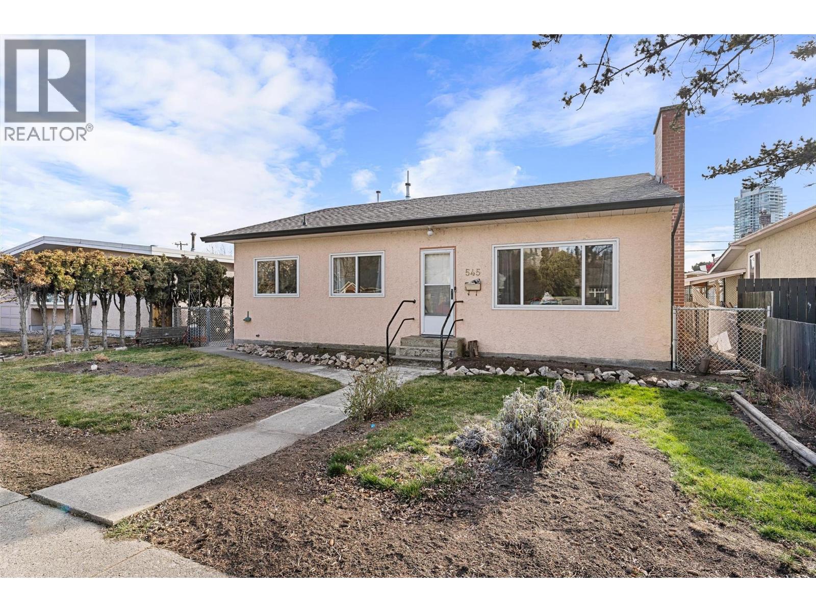 545 Bay Avenue, Kelowna, British Columbia  V1Y 7J8 - Photo 3 - 10376756