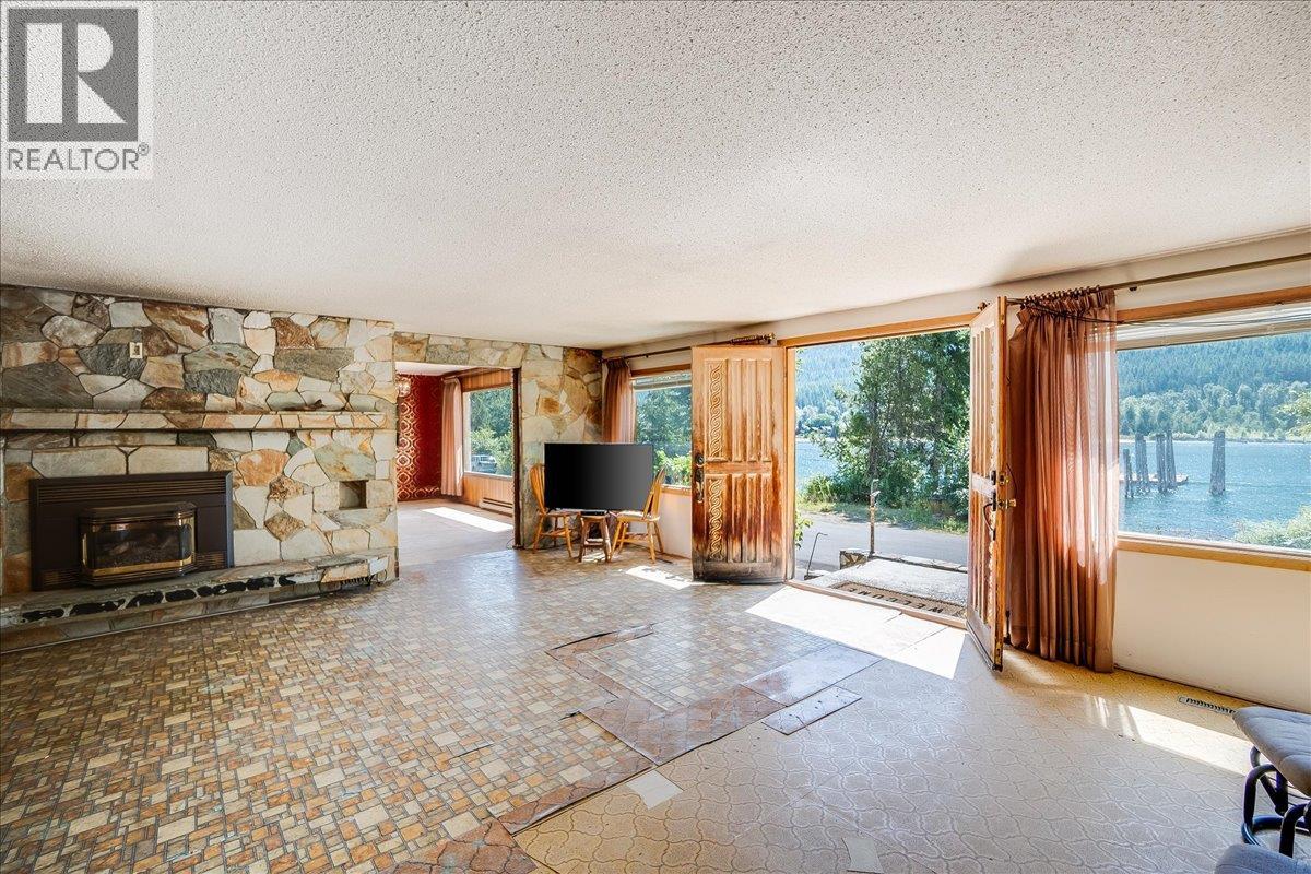 7691 Balfour Wharf Road, Balfour, British Columbia  V0G 1C0 - Photo 18 - 10376602