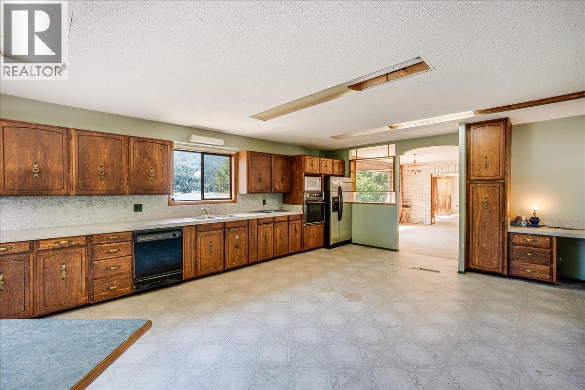 7691 Balfour Wharf Road, Balfour, British Columbia  V0G 1C0 - Photo 24 - 10376602