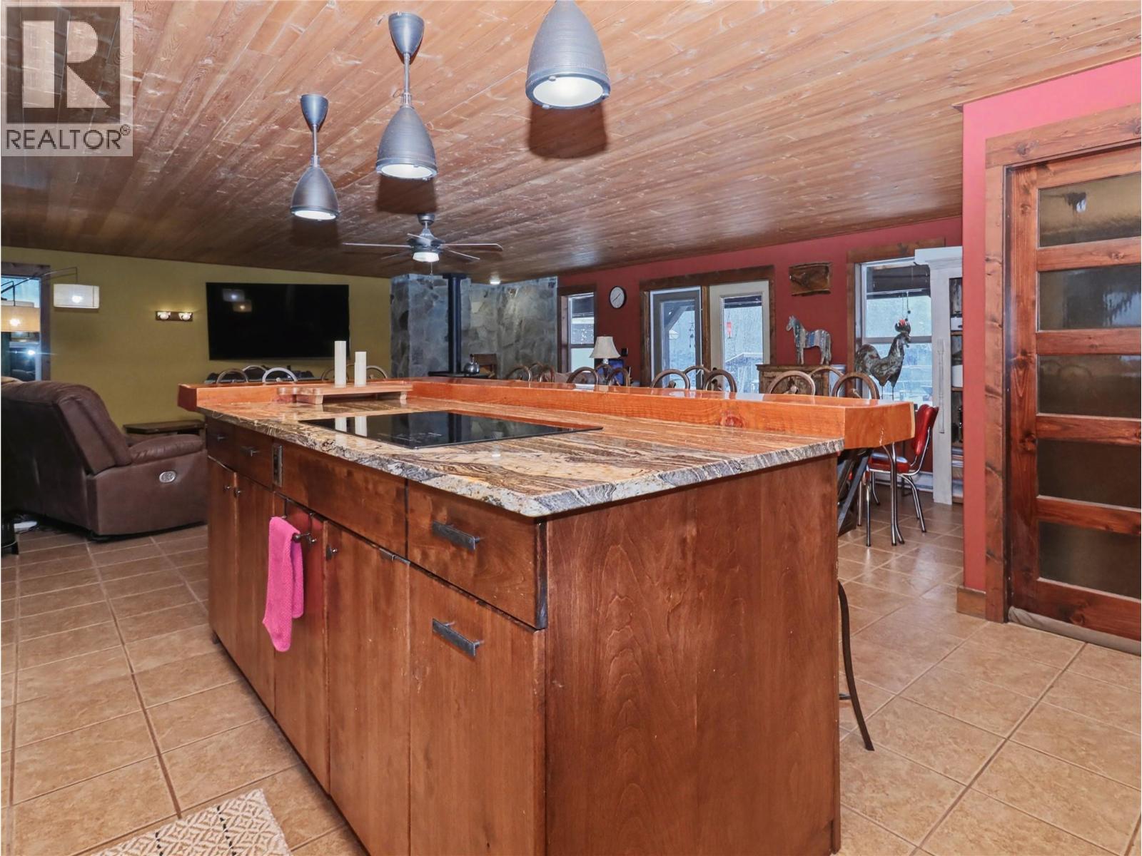 3850 Blythe-Rhone Road, Westbridge, British Columbia  V0H 1Y0 - Photo 14 - 10376758