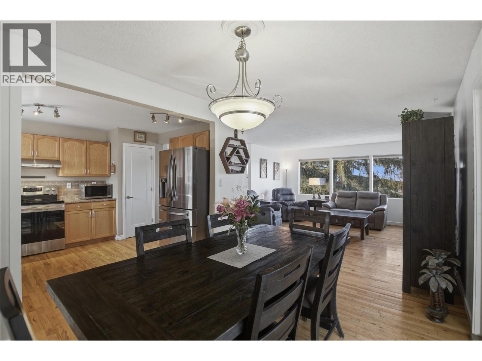 299 Gordonhorn Crescent, Kamloops, British Columbia  V2E 1G6 - Photo 6 - 10376771