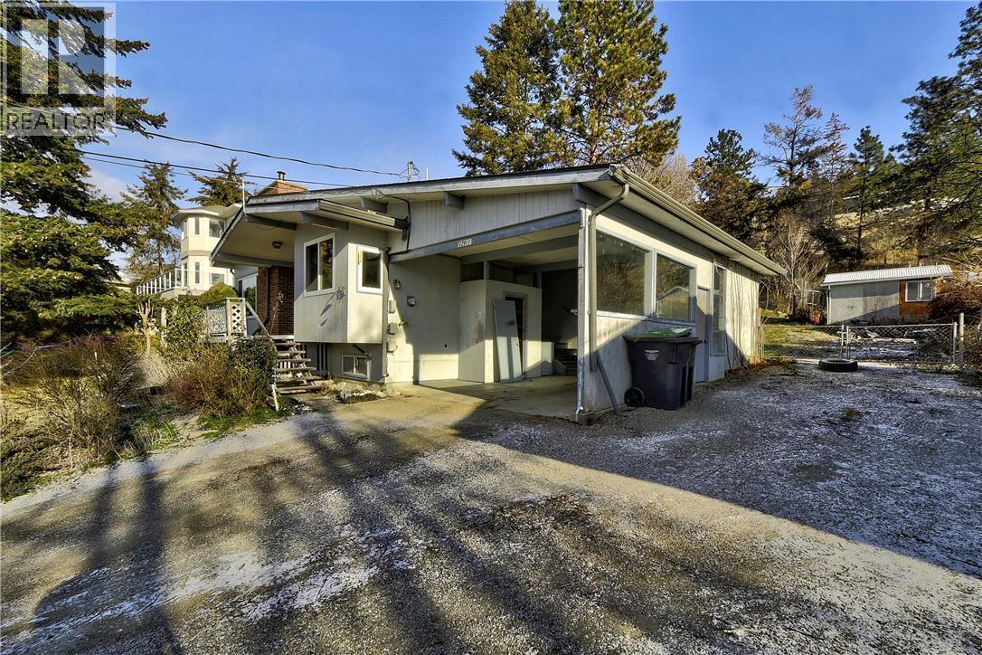 12911 Pixton Road, Lake Country, British Columbia  V4V 1C9 - Photo 15 - 10376679