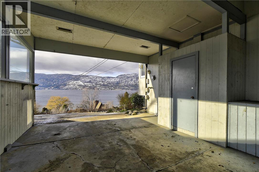 12911 Pixton Road, Lake Country, British Columbia  V4V 1C9 - Photo 16 - 10376679