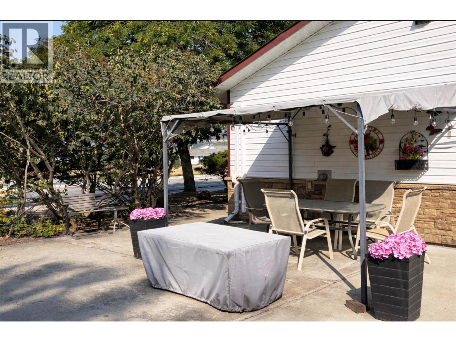 2052 Atkinson Street, Penticton, British Columbia  V2A 8H5 - Photo 17 - 10376673