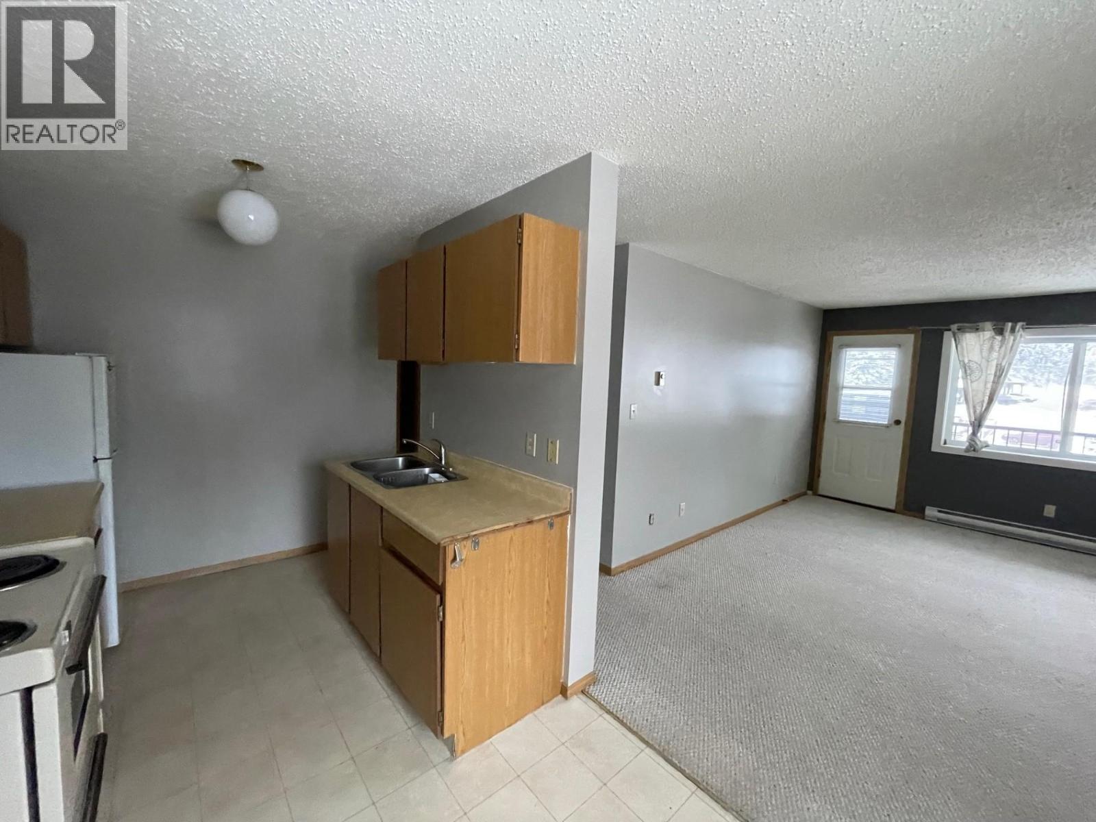 10 Cariboo Drive Unit# 311, Elkford, British Columbia  V0B 1H0 - Photo 4 - 10376791