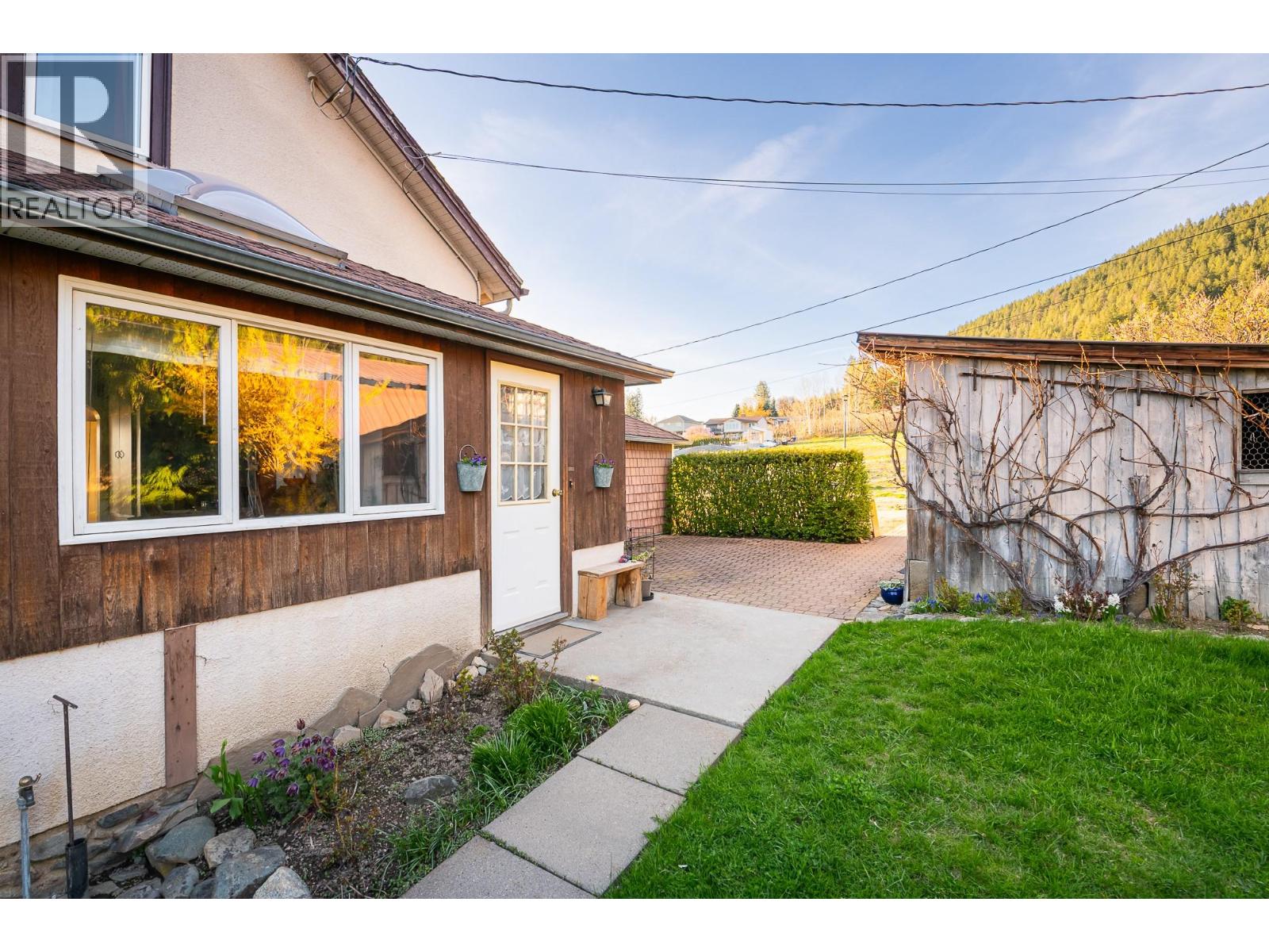 1843 Mclaren Street, Creston, British Columbia  V0B 1G5 - Photo 12 - 10376727