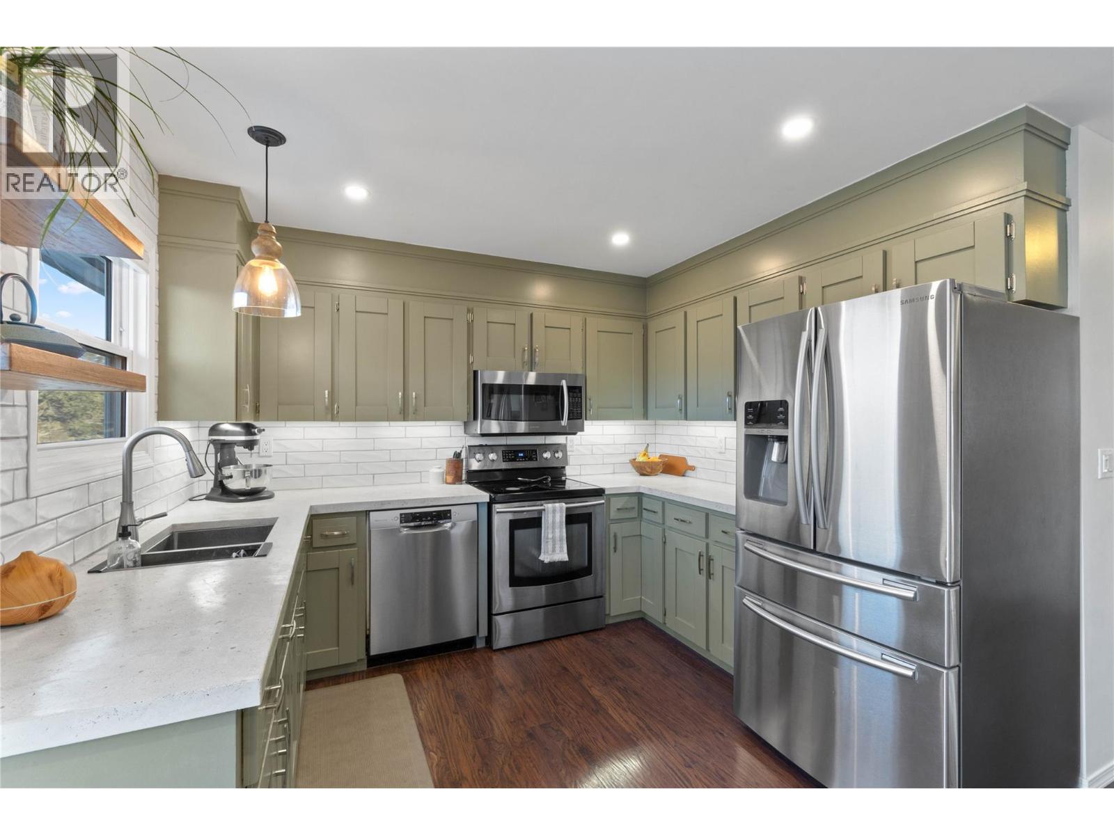 2360 Qu'appelle Boulevard, Kamloops, British Columbia  V2E 1T4 - Photo 9 - 10376506