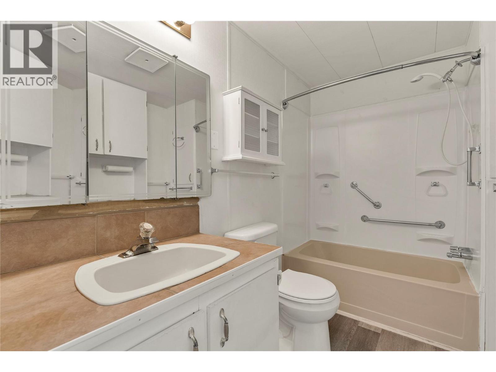 98 Okanagan Avenue E Unit# 101, Penticton, British Columbia  V2A 3J5 - Photo 8 - 10376642