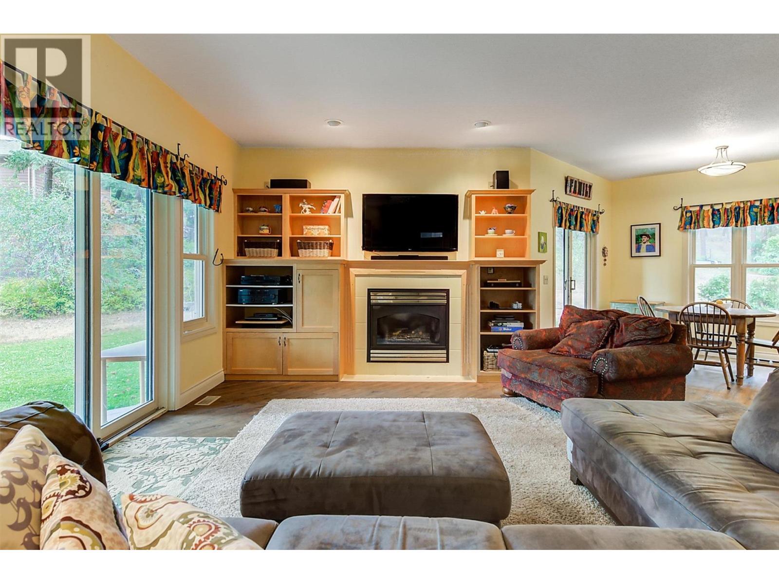 3605 Luxmoore Road, Kelowna, British Columbia  V1W 4C7 - Photo 13 - 10374438