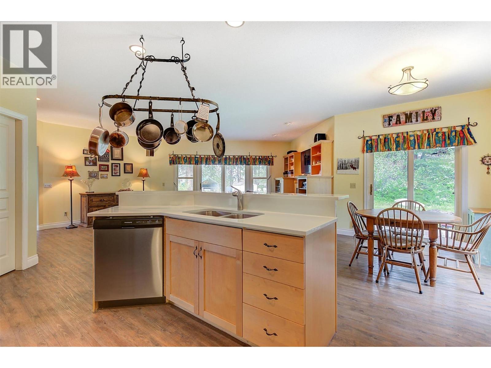 3605 Luxmoore Road, Kelowna, British Columbia  V1W 4C7 - Photo 18 - 10374438