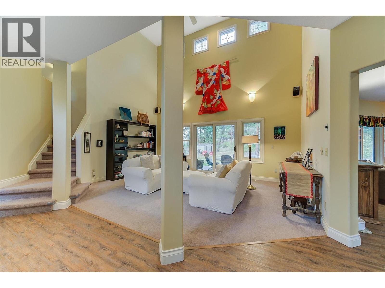 3605 Luxmoore Road, Kelowna, British Columbia  V1W 4C7 - Photo 9 - 10374438