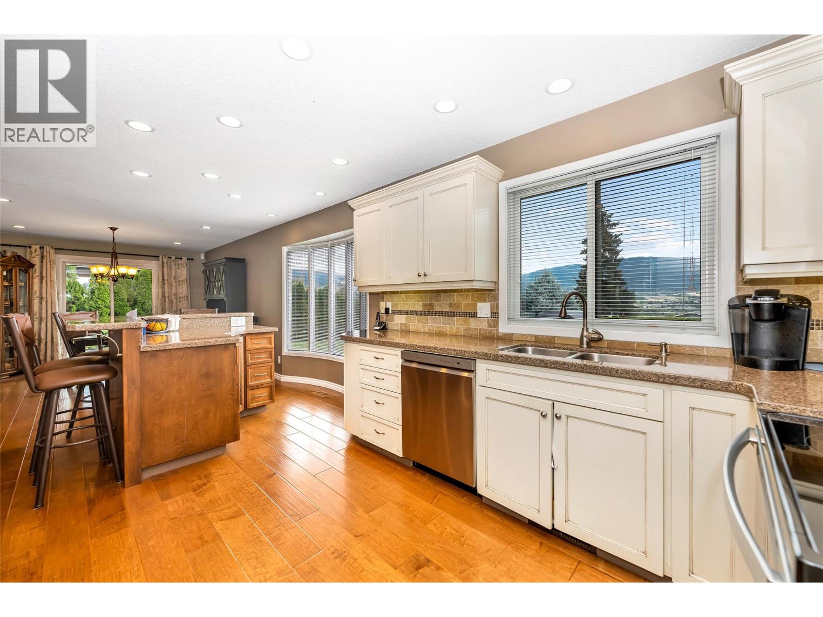 6463 Blue Jay Road, Vernon, British Columbia  V1H 1W5 - Photo 14 - 10376570