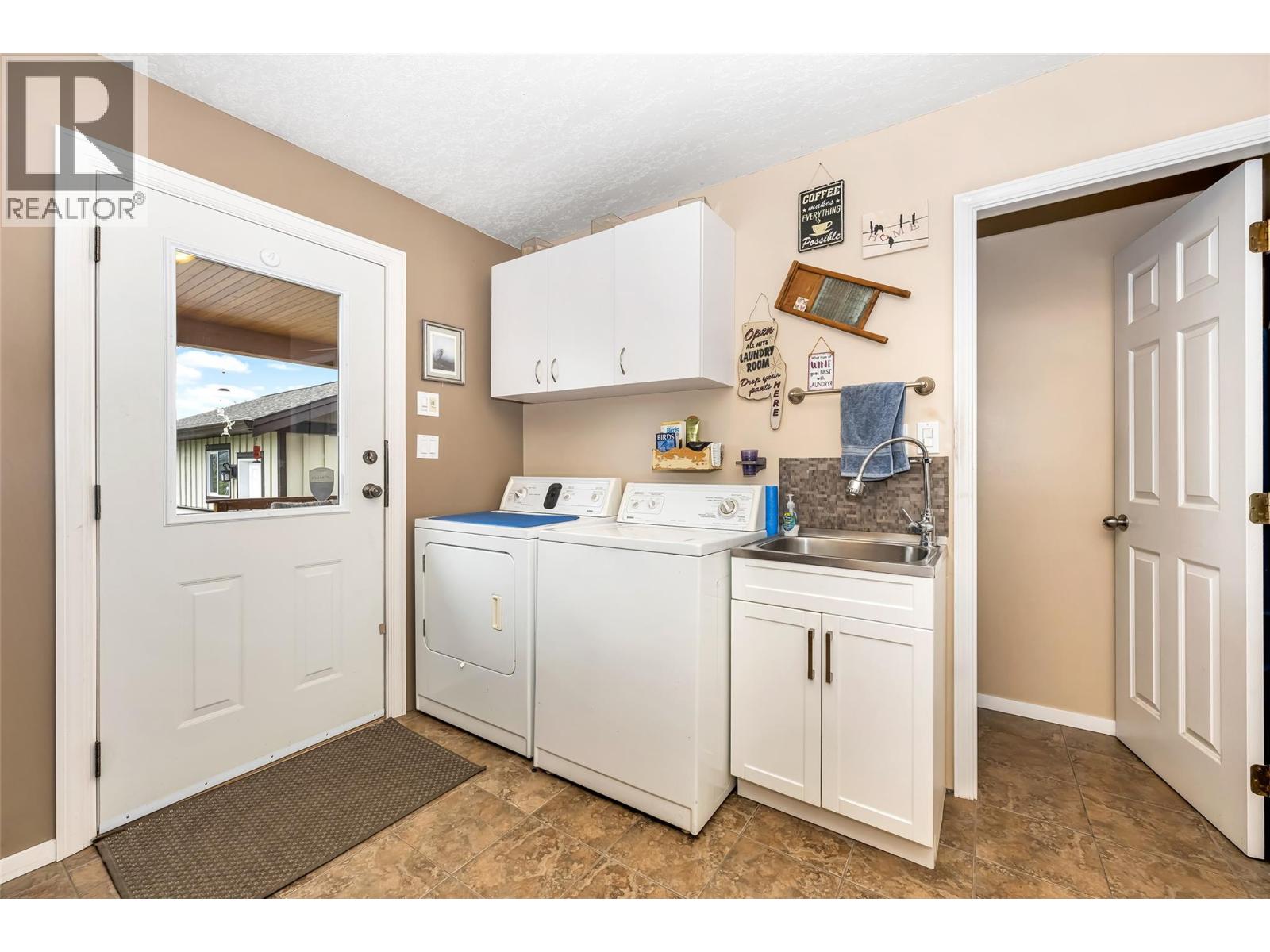 6463 Blue Jay Road, Vernon, British Columbia  V1H 1W5 - Photo 16 - 10376570