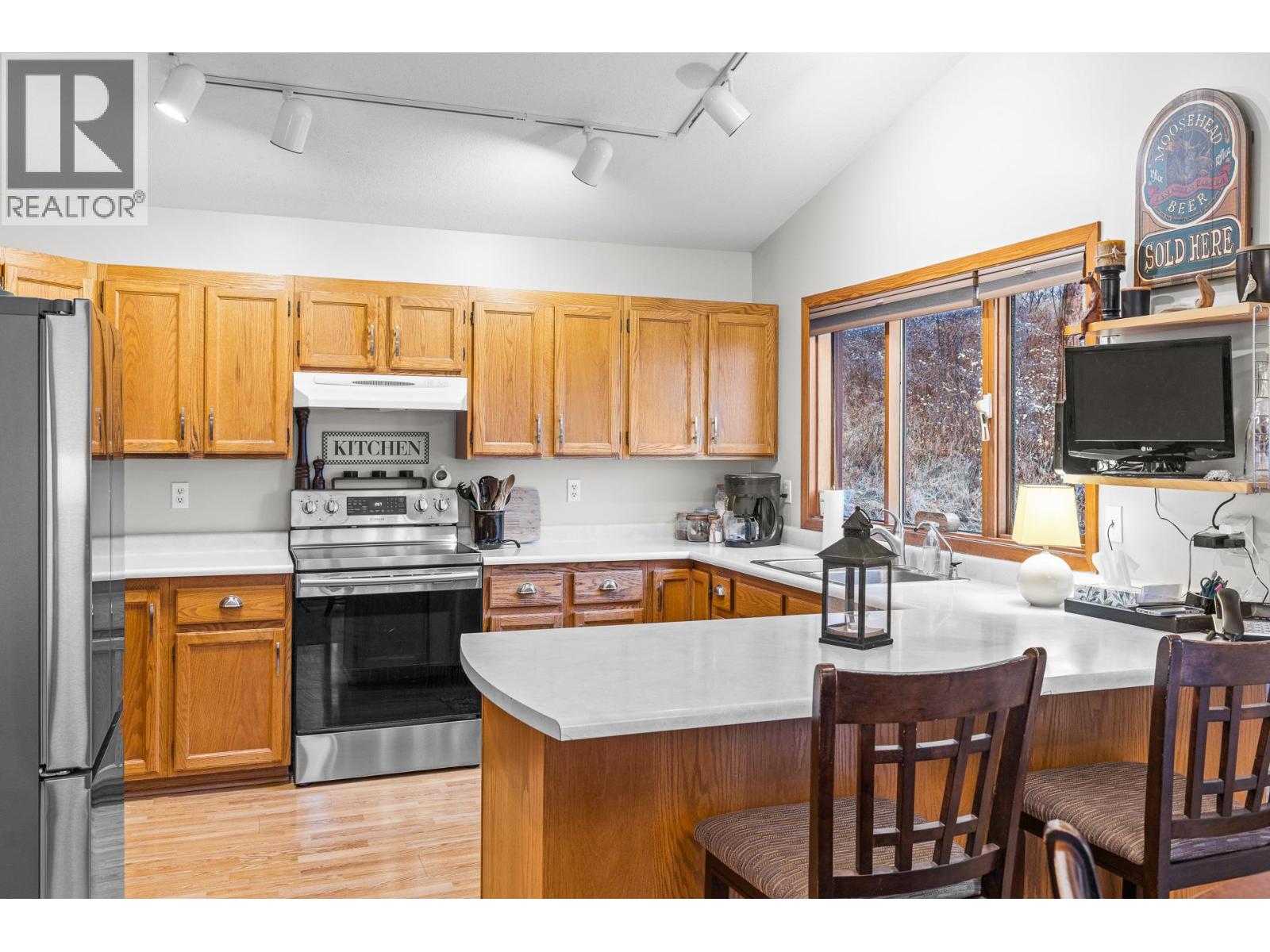 16455 Commonage Road, Lake Country, British Columbia  V4V 1B3 - Photo 3 - 10376686