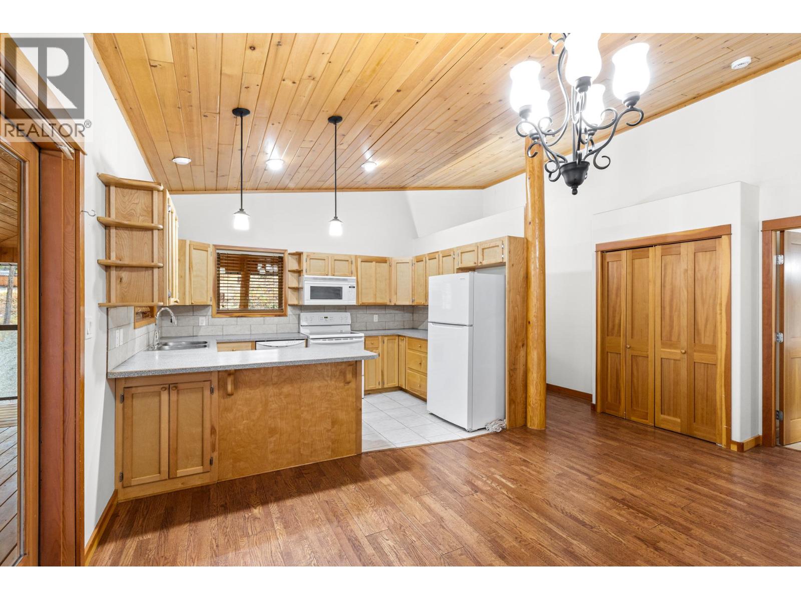 849 Balsam Road, Kelowna, British Columbia  V1Z 3V7 - Photo 6 - 10376671