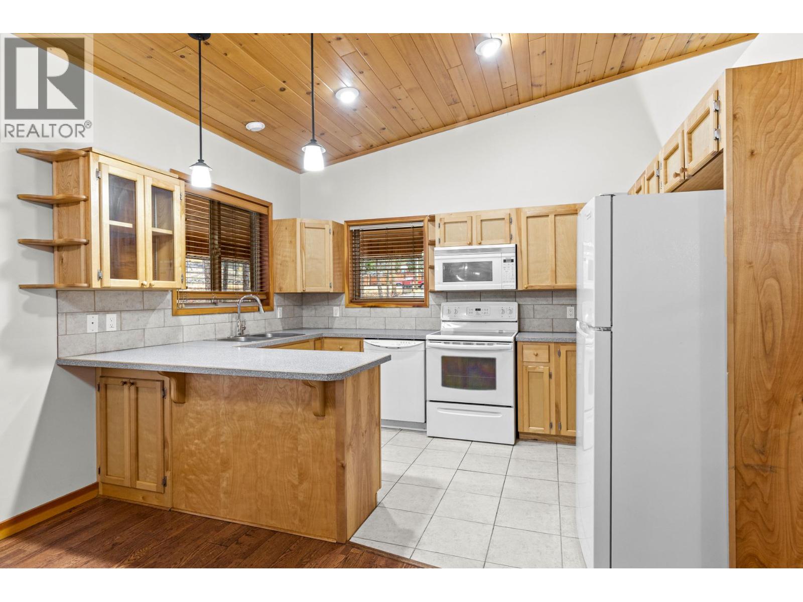 849 Balsam Road, Kelowna, British Columbia  V1Z 3V7 - Photo 7 - 10376671