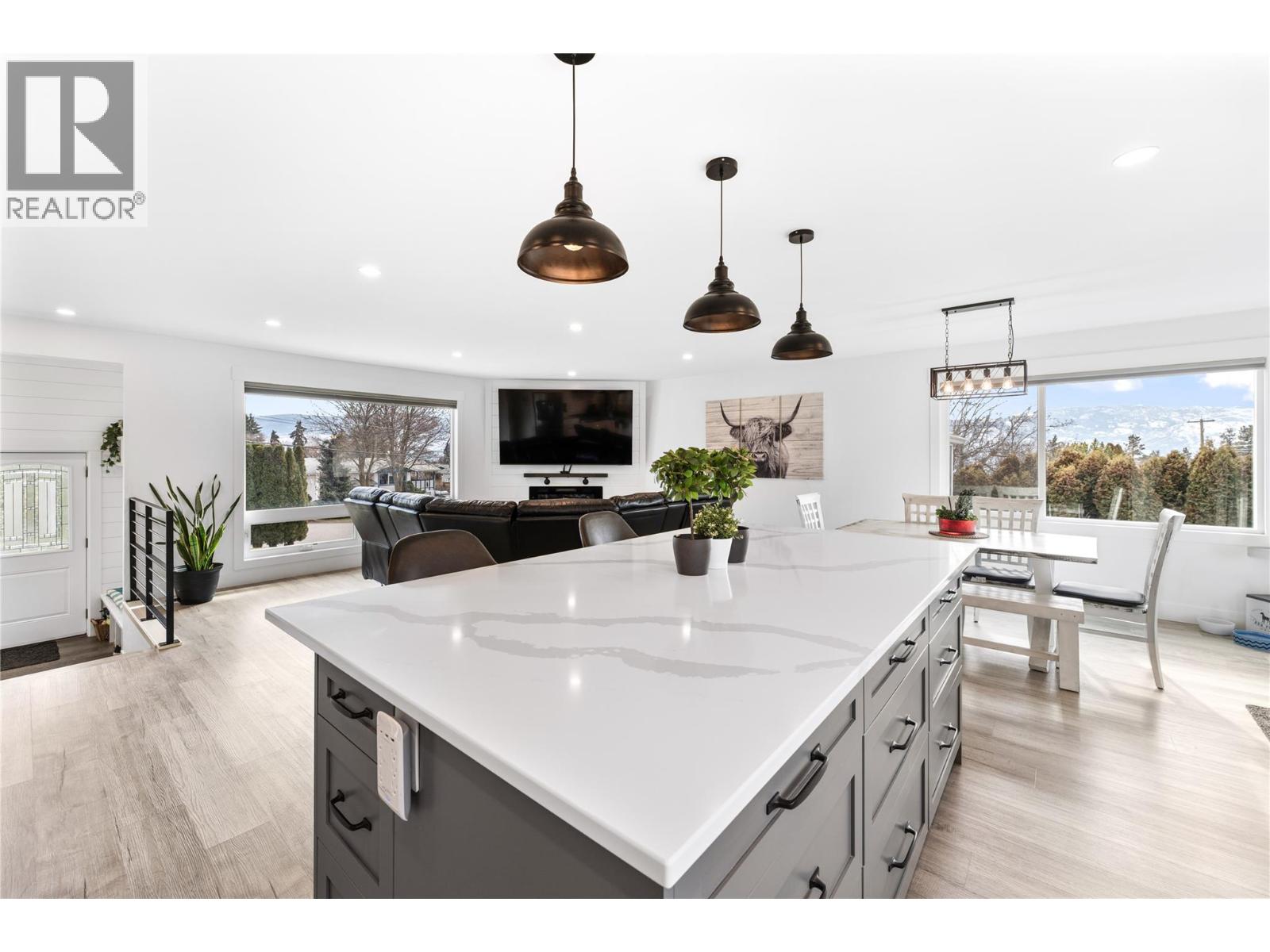 932 Mccartney Road, West Kelowna, British Columbia  V1Z 1S1 - Photo 6 - 10376610