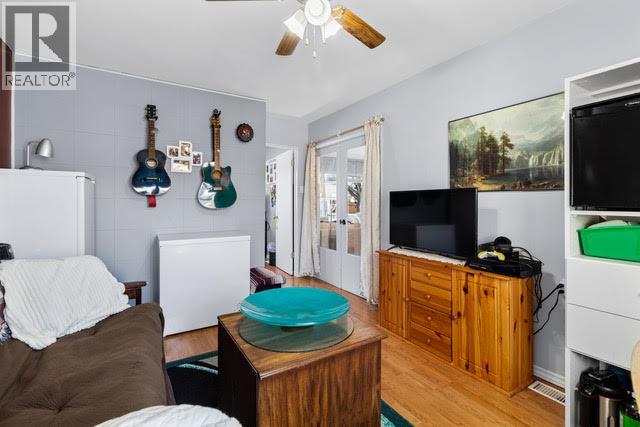 601 Regina Avenue, Kamloops, British Columbia  V2B 1N6 - Photo 4 - 10376846