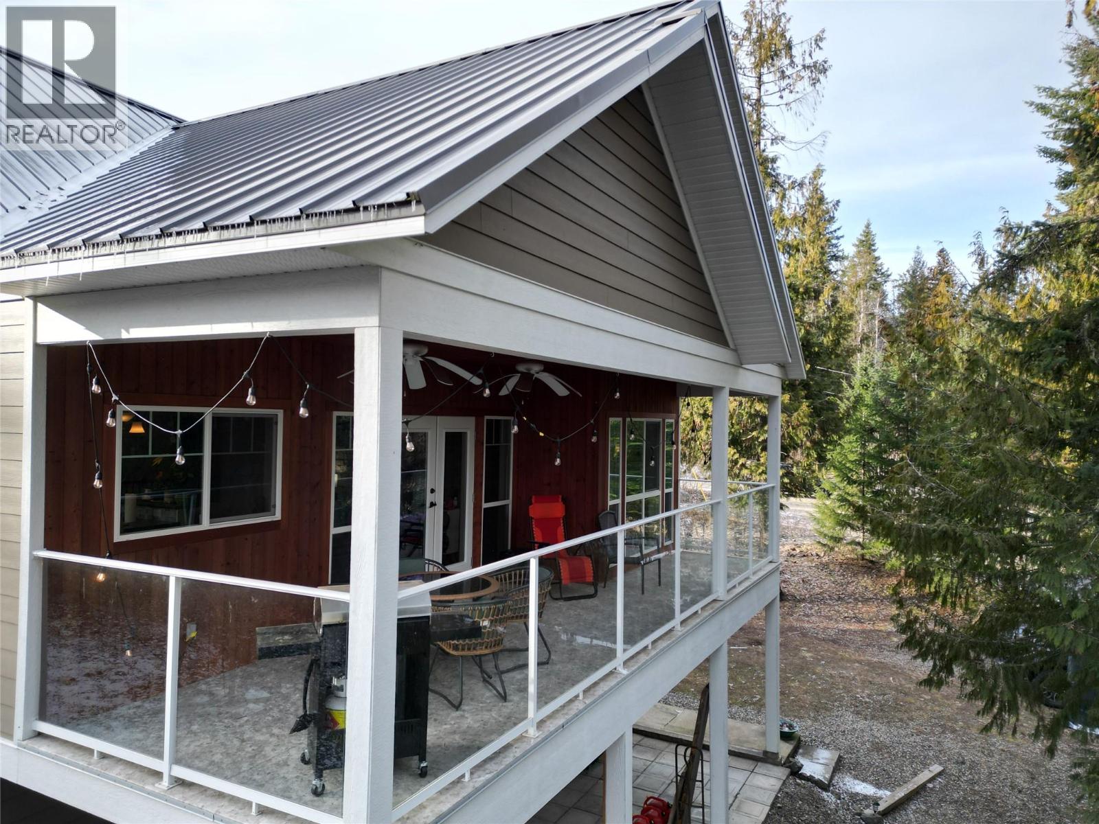 3970 Talin Place, Eagle Bay, British Columbia  V0E 1T0 - Photo 6 - 10376769