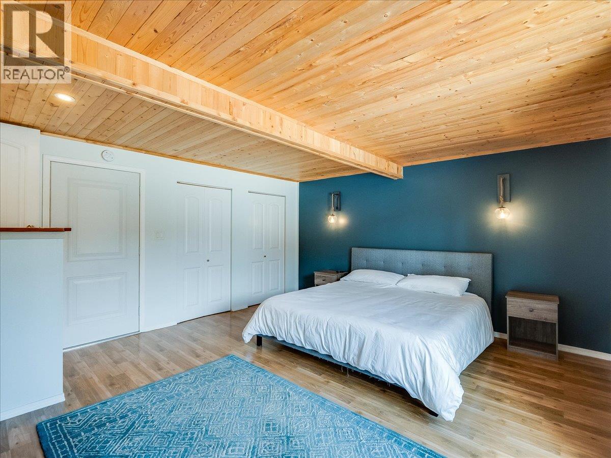 2329 5th Avenue, Castlegar, British Columbia  V1N 2T6 - Photo 13 - 10376782